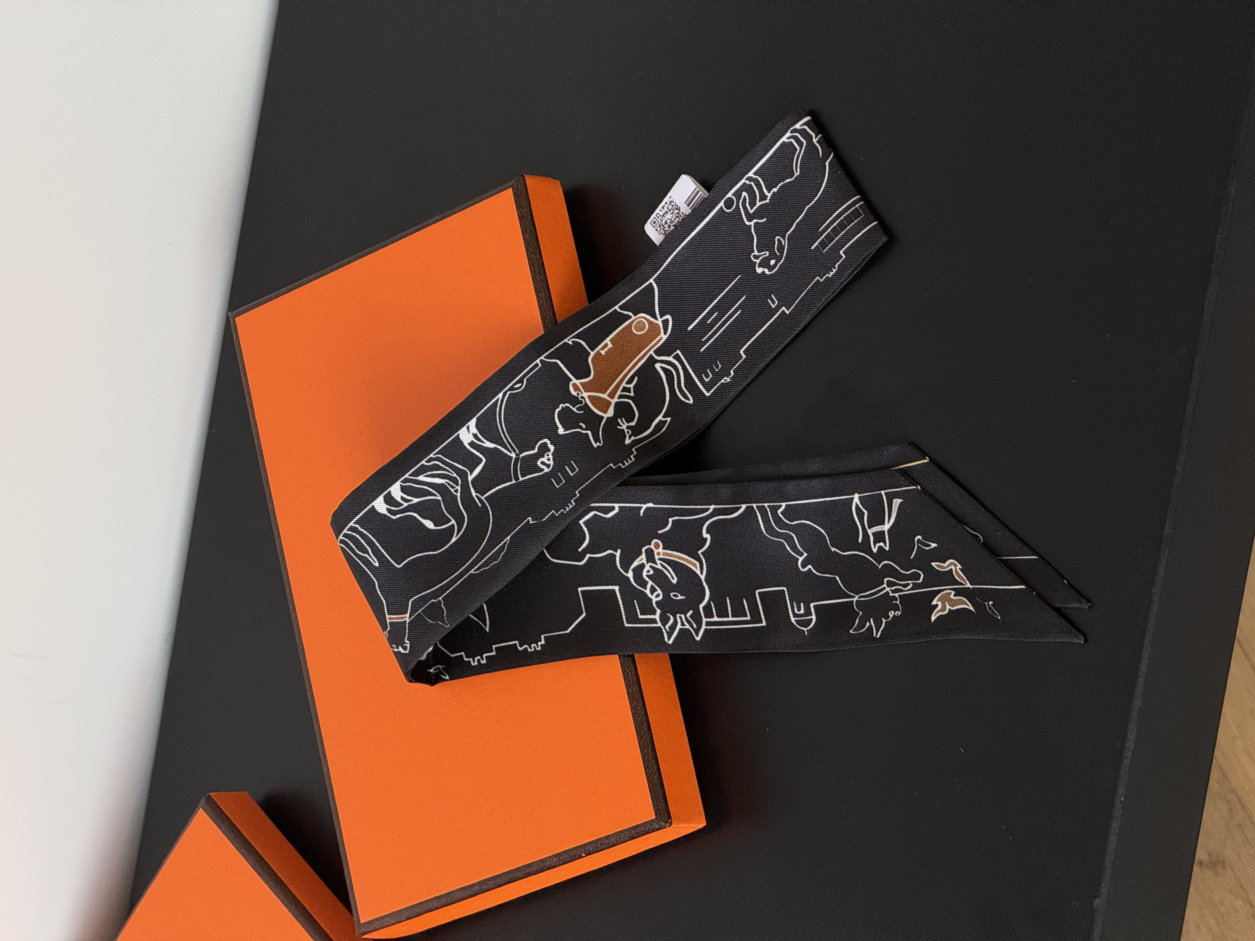 Hermès Twilly Scarf 