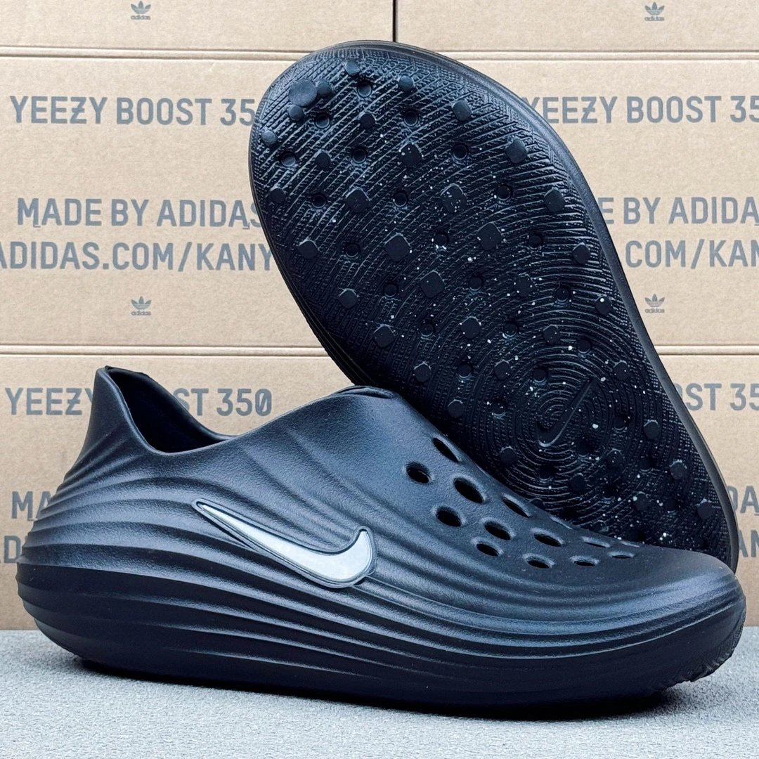 NK React & Rejuven 8 summer shoes black