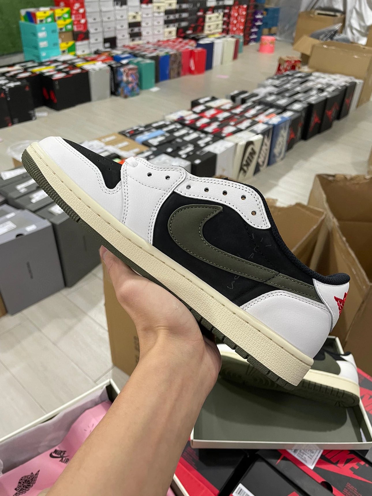 Air Jordan 1 Travis Scott 1 Retro Low Olive