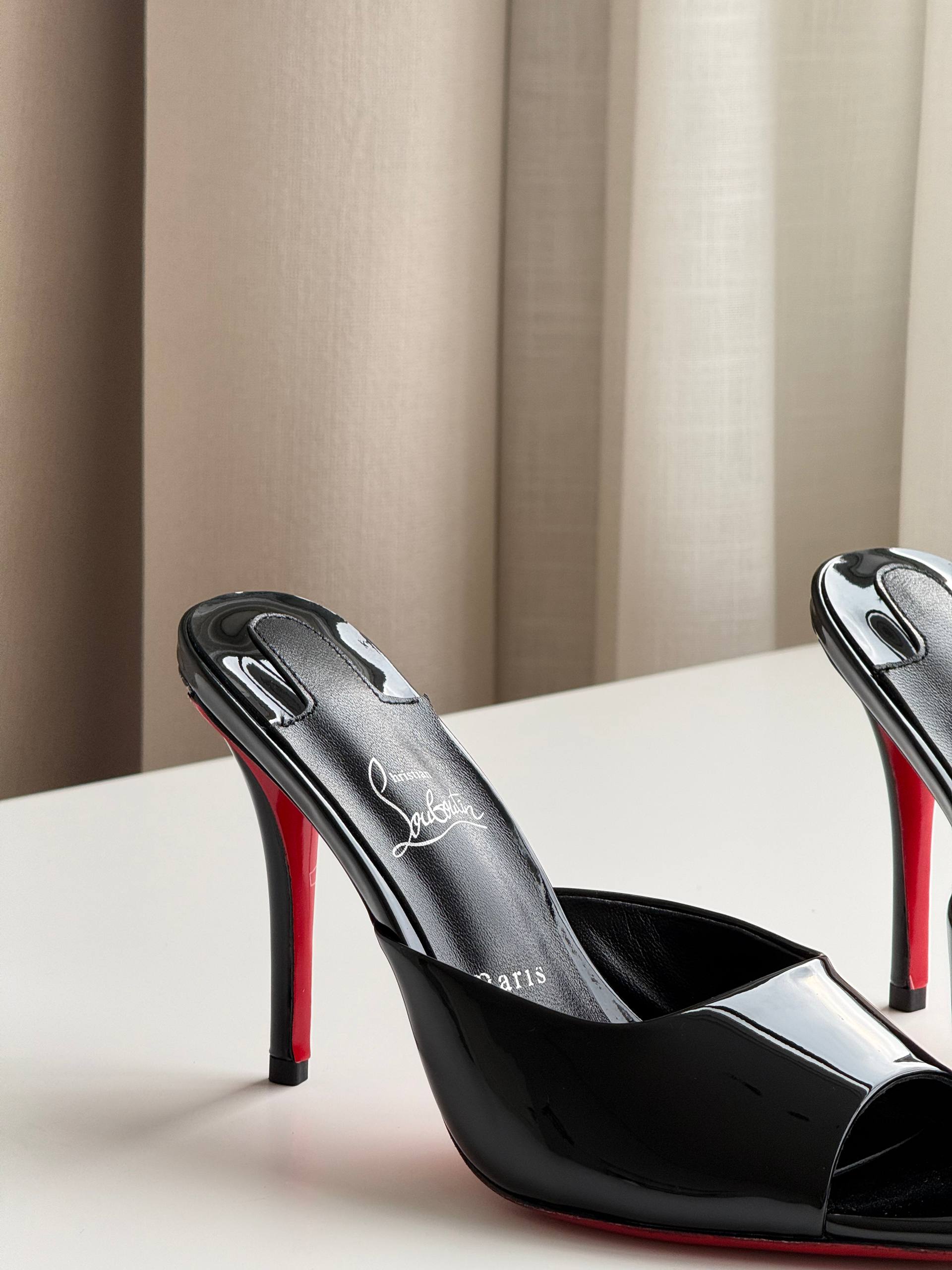 Christian Louboutin Me Dolly
