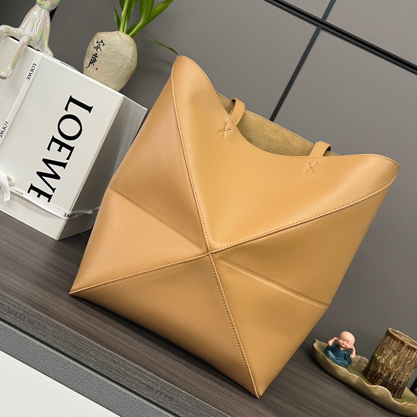 Loewe Puzzle Fold Tote in shiny calfskin Medium Brown