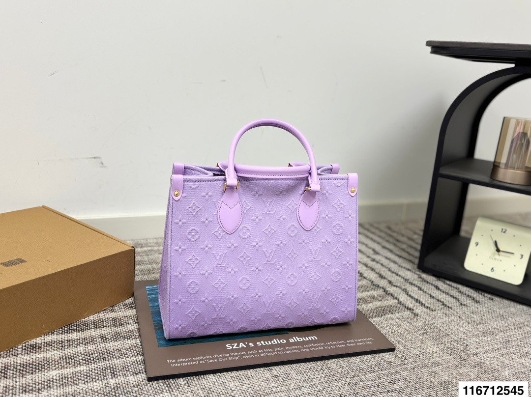 LV's New Limited-Edition Tote Bag