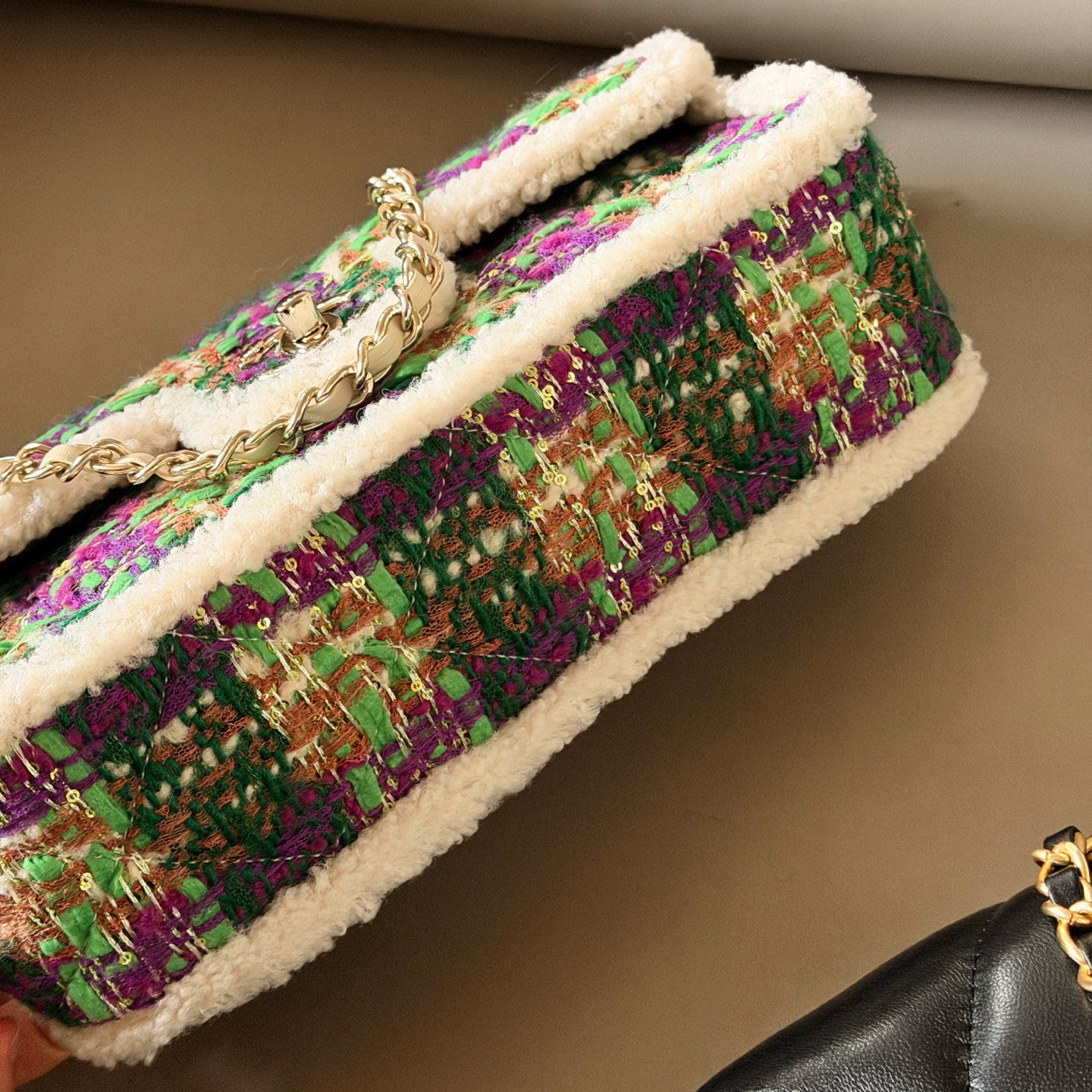 LARGE FLAP BAG MULTICOLOR 25X16CM