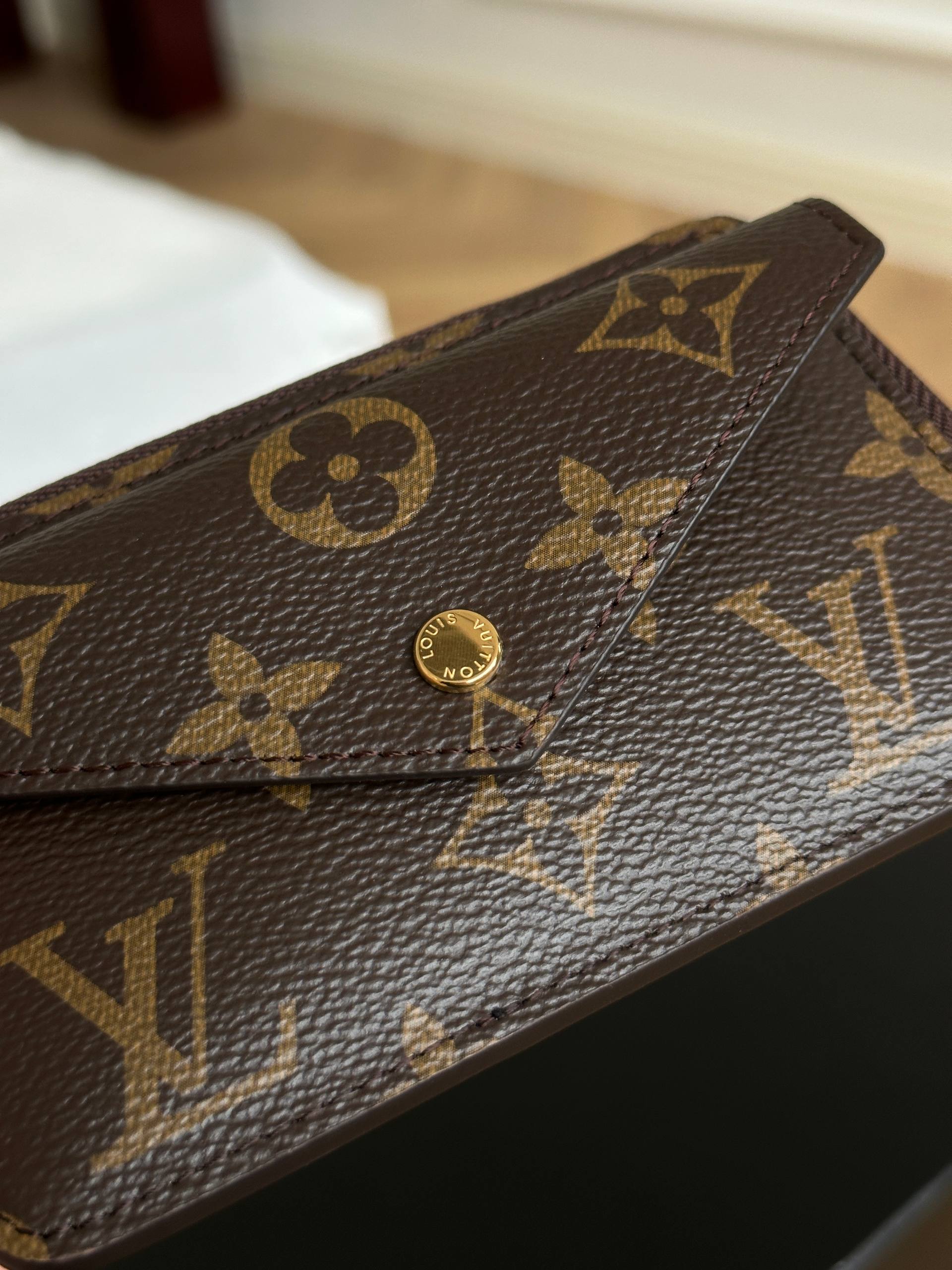 Louis Vuitton Monogram Envelope Zipped Card Coin Wallet