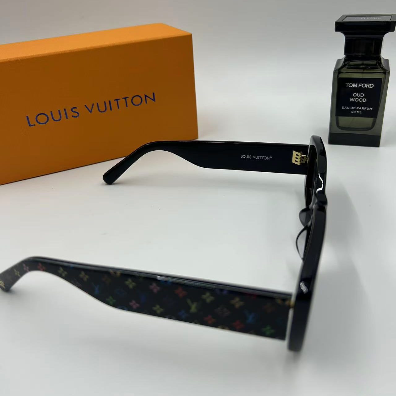 IV X TM MULTIGRAM CAT EYE SUNGLASSES