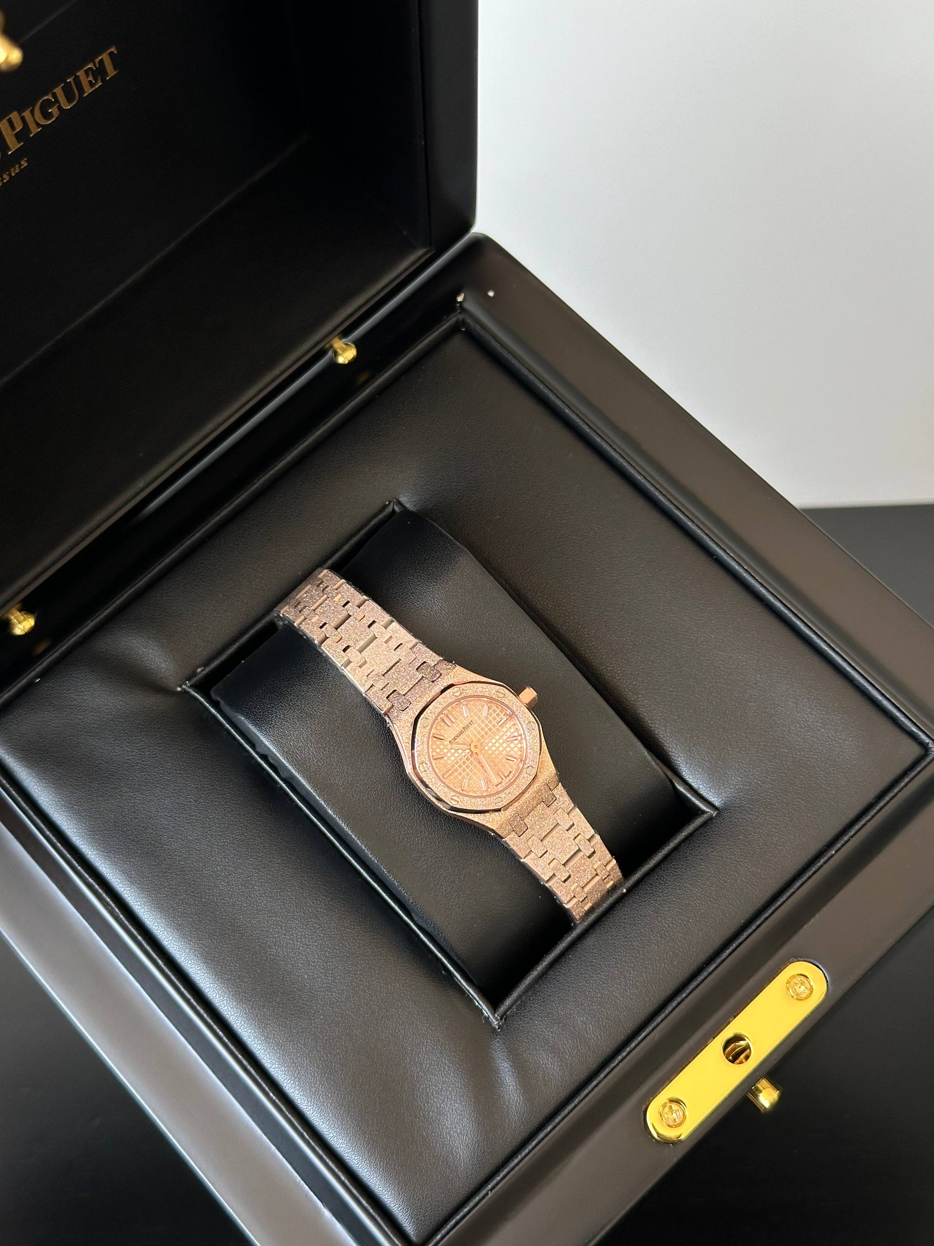Audemars Piguet Royal Oak Frosted Gold Quartz Watch