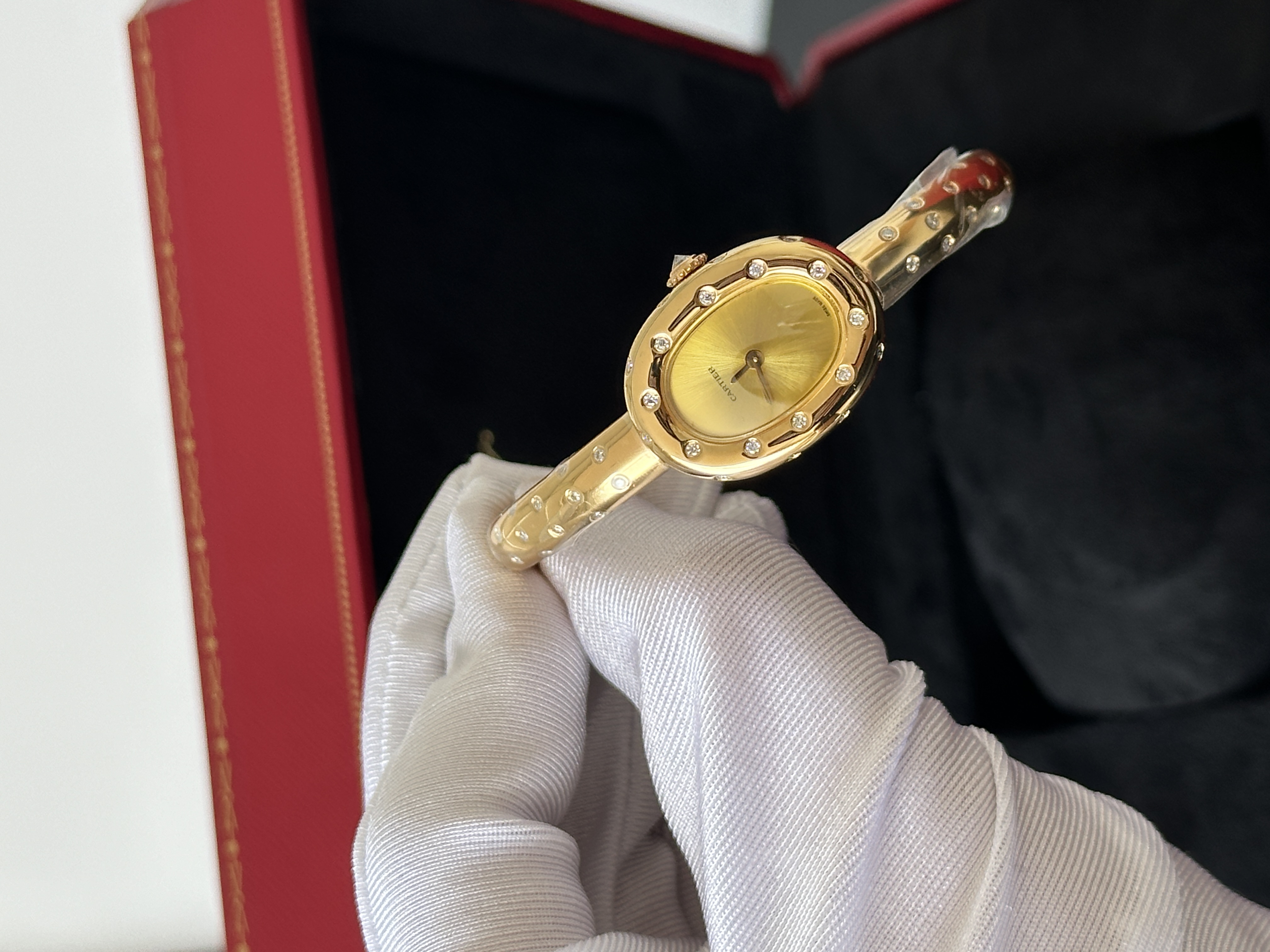 Cartier Baignoire Oval Yellow Gold Diamond Bangle Watch