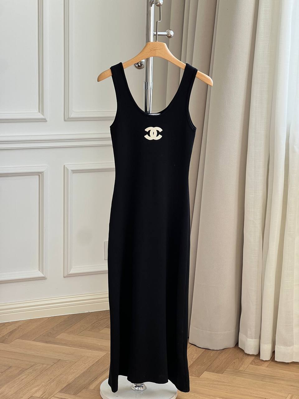 Chanel CC Embroidery U-Neck Slim Knit Sleeveless Maxi Dress
