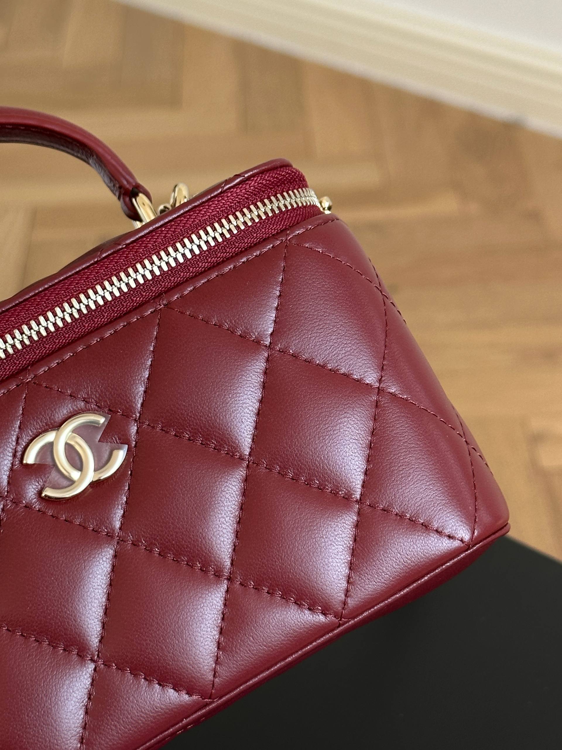 CHANEL Burgundy Lambskin Quilted Vanity Case Chain Crossbody Bag