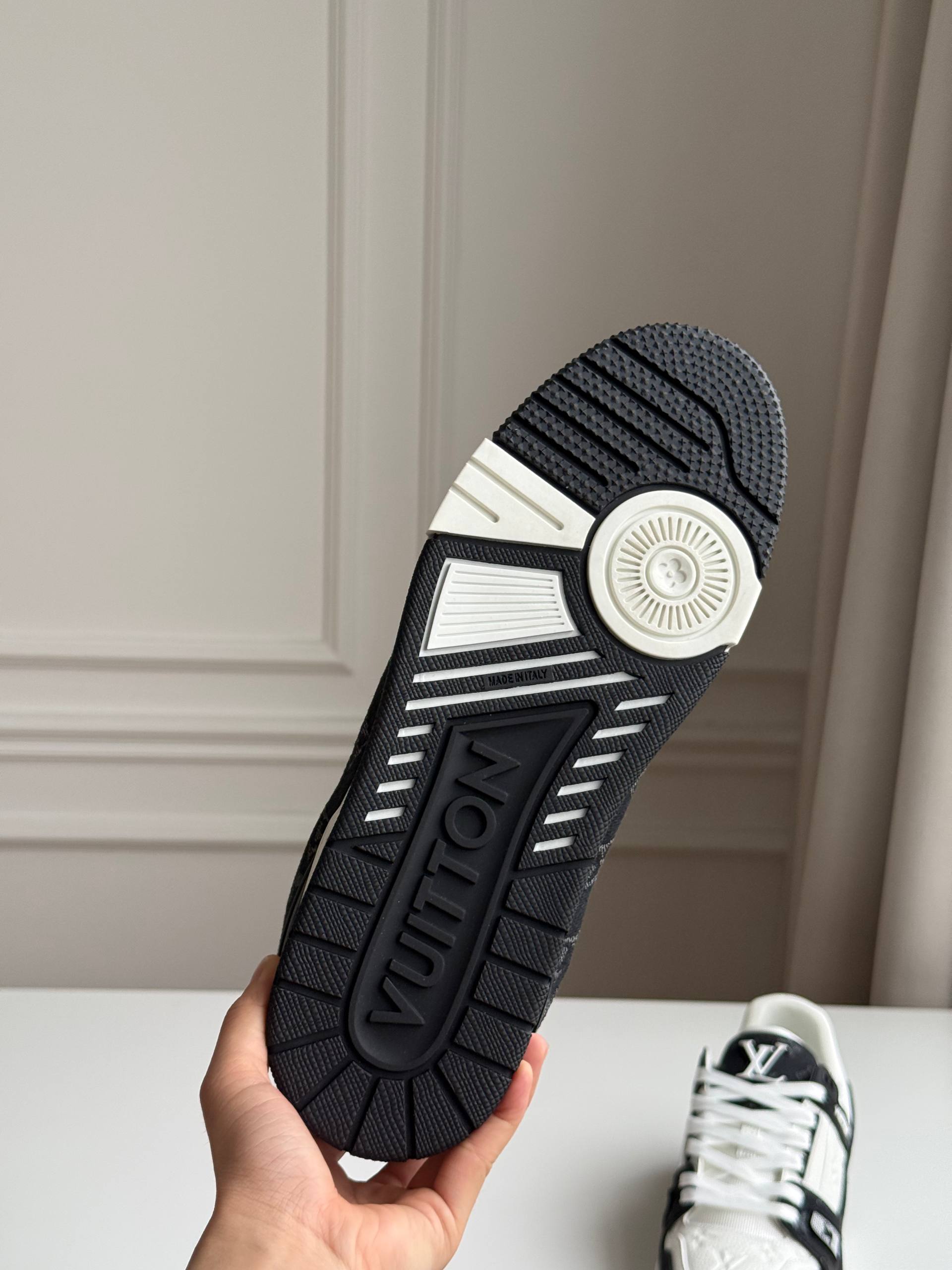 LV Trainer Low-Top Sneakers