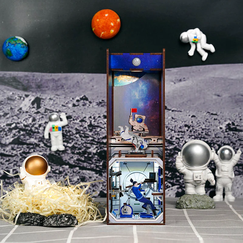 Space Station Wooden Book Nook Kit