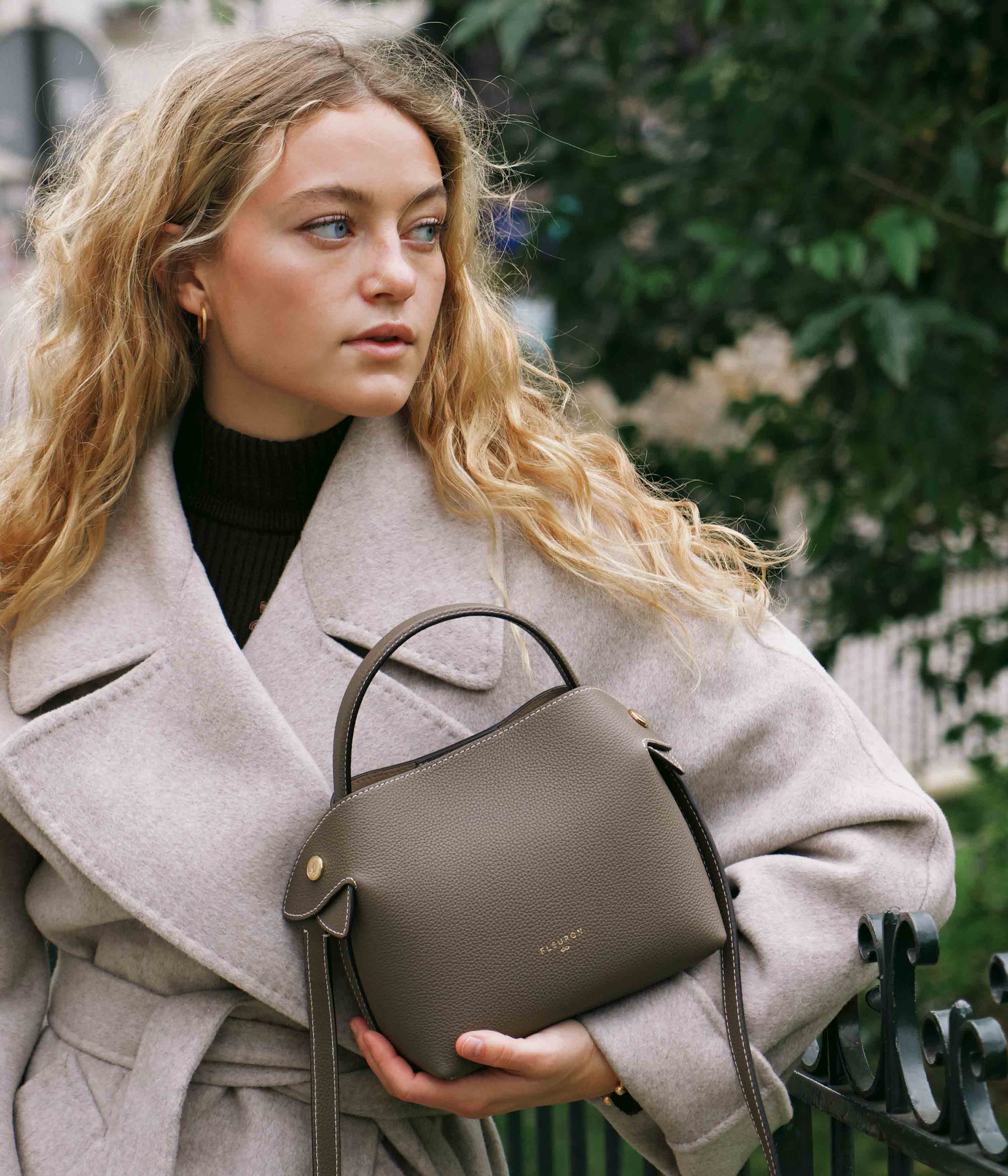 Mini Swann | Taupe