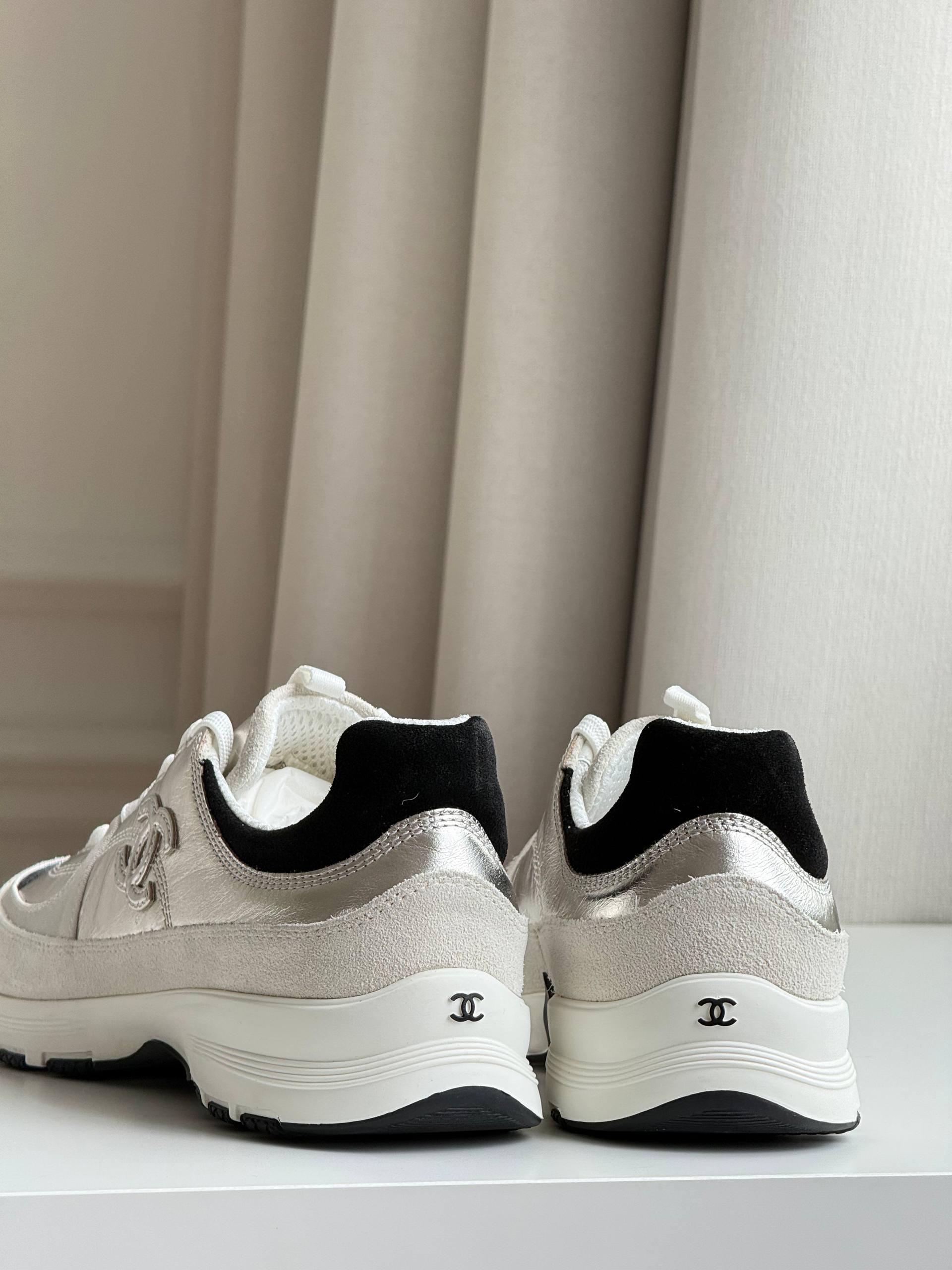 Chanel Metallic CC Logo Low-Top Sneakers