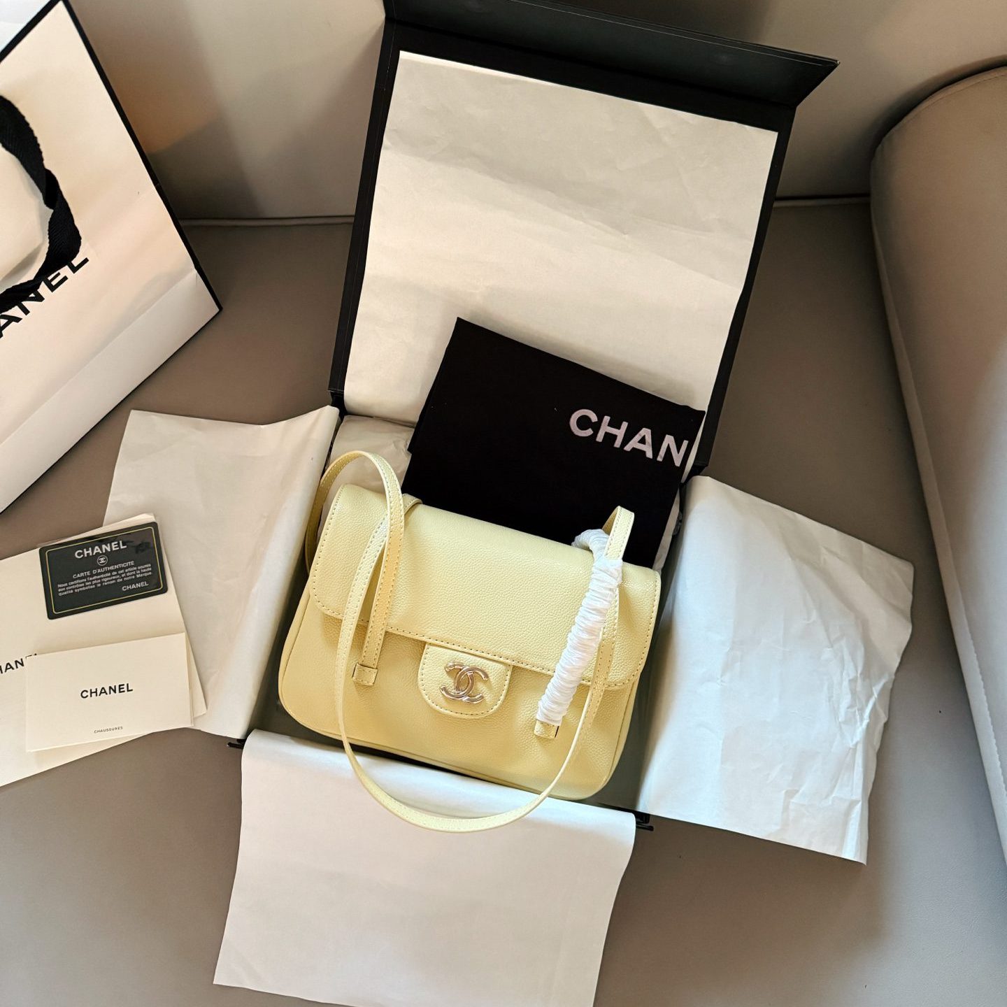 MINI FLAP BAG WHITE 23X16CM