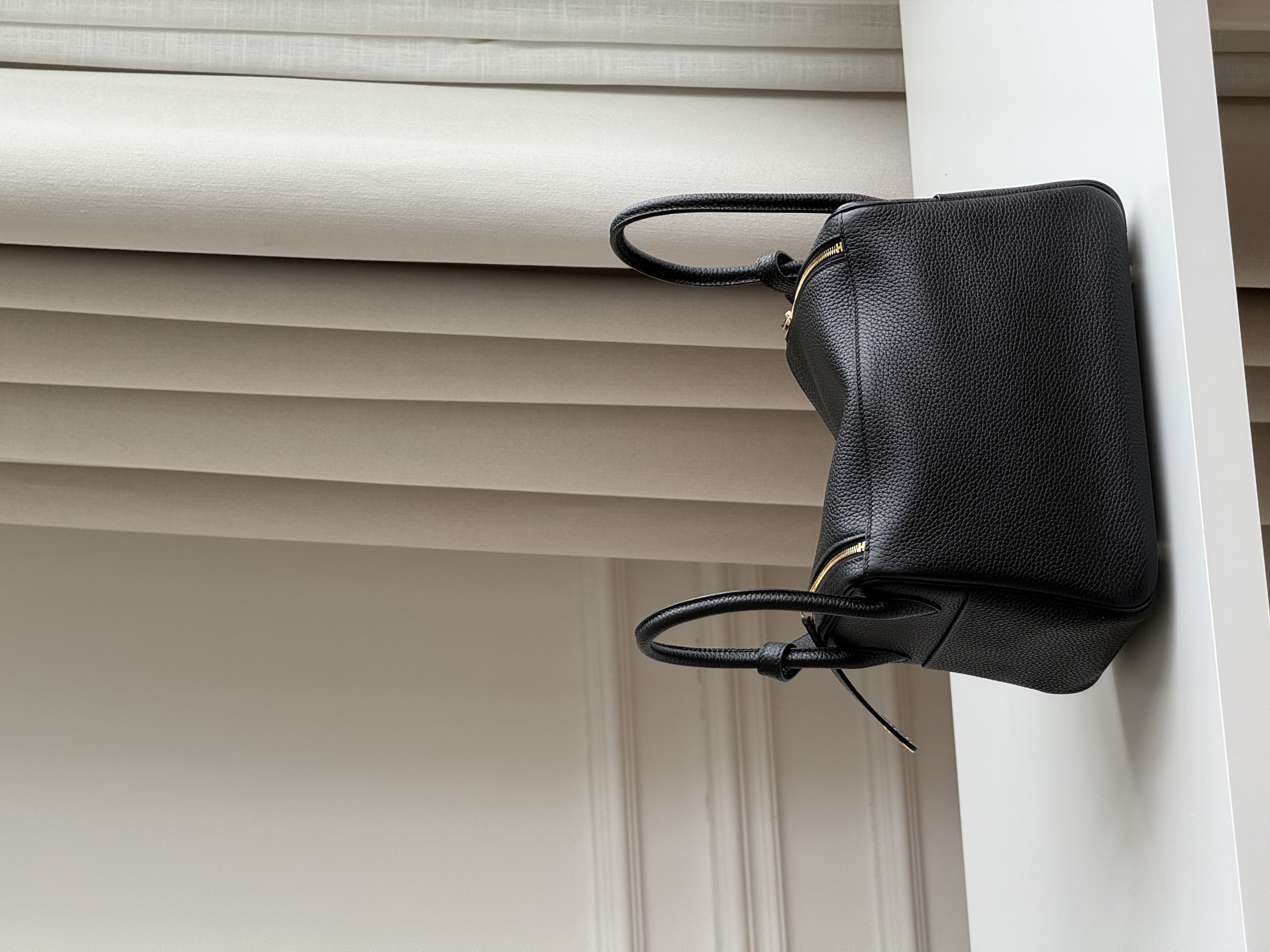 Black & Gold Icon | Hermès Lindy 26 Bag