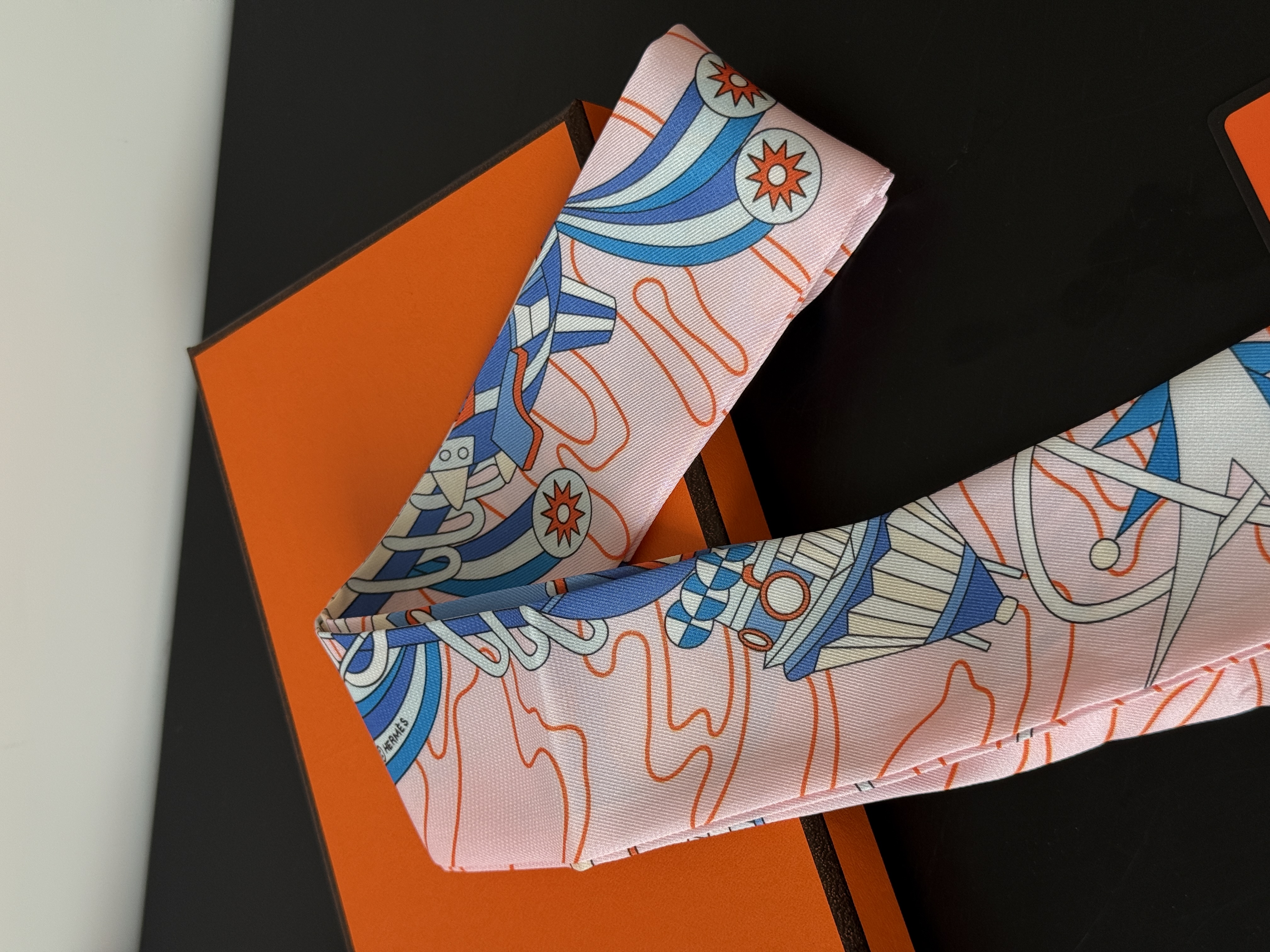 Hermès Twilly Scarf 