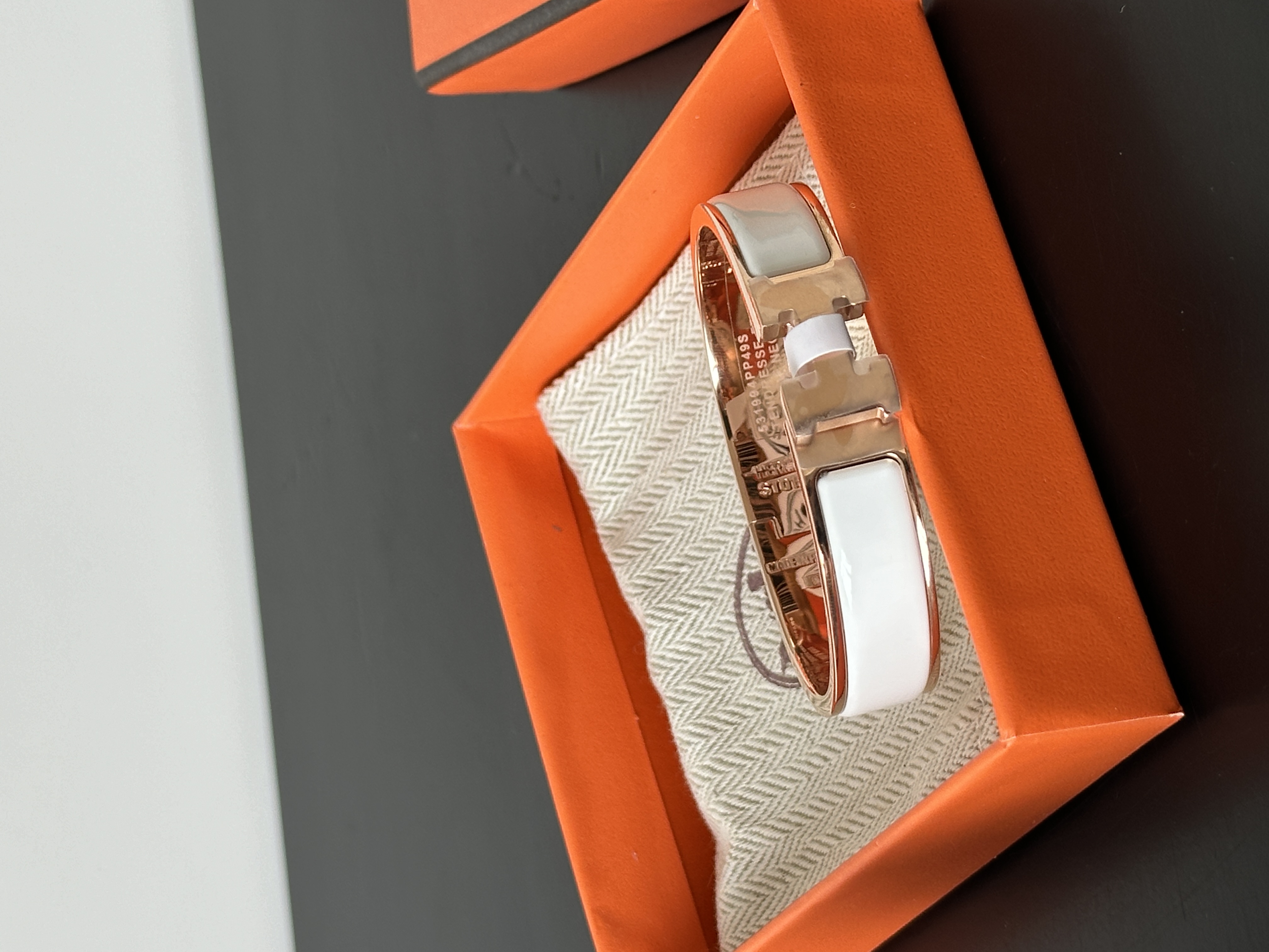 Hermès Clic H White Enamel Rose Gold H Buckle Narrow Bangle