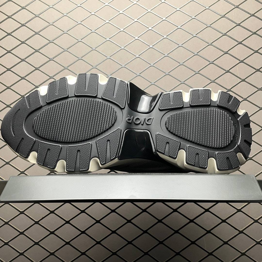 Dior Blade Runner Microfiber Me B44 Dark Khaki