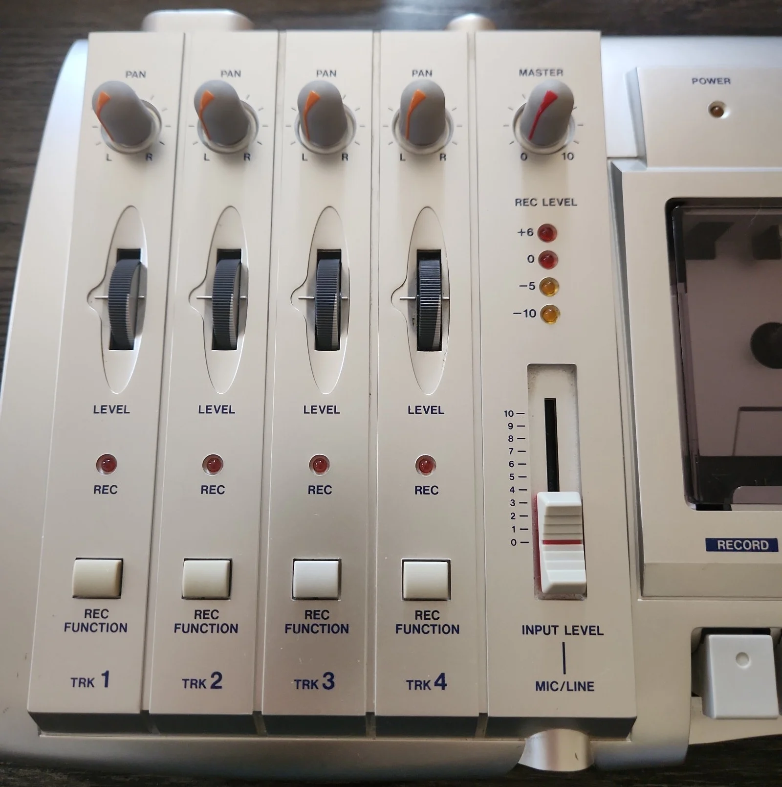 Tascam Portastudio XBFW0