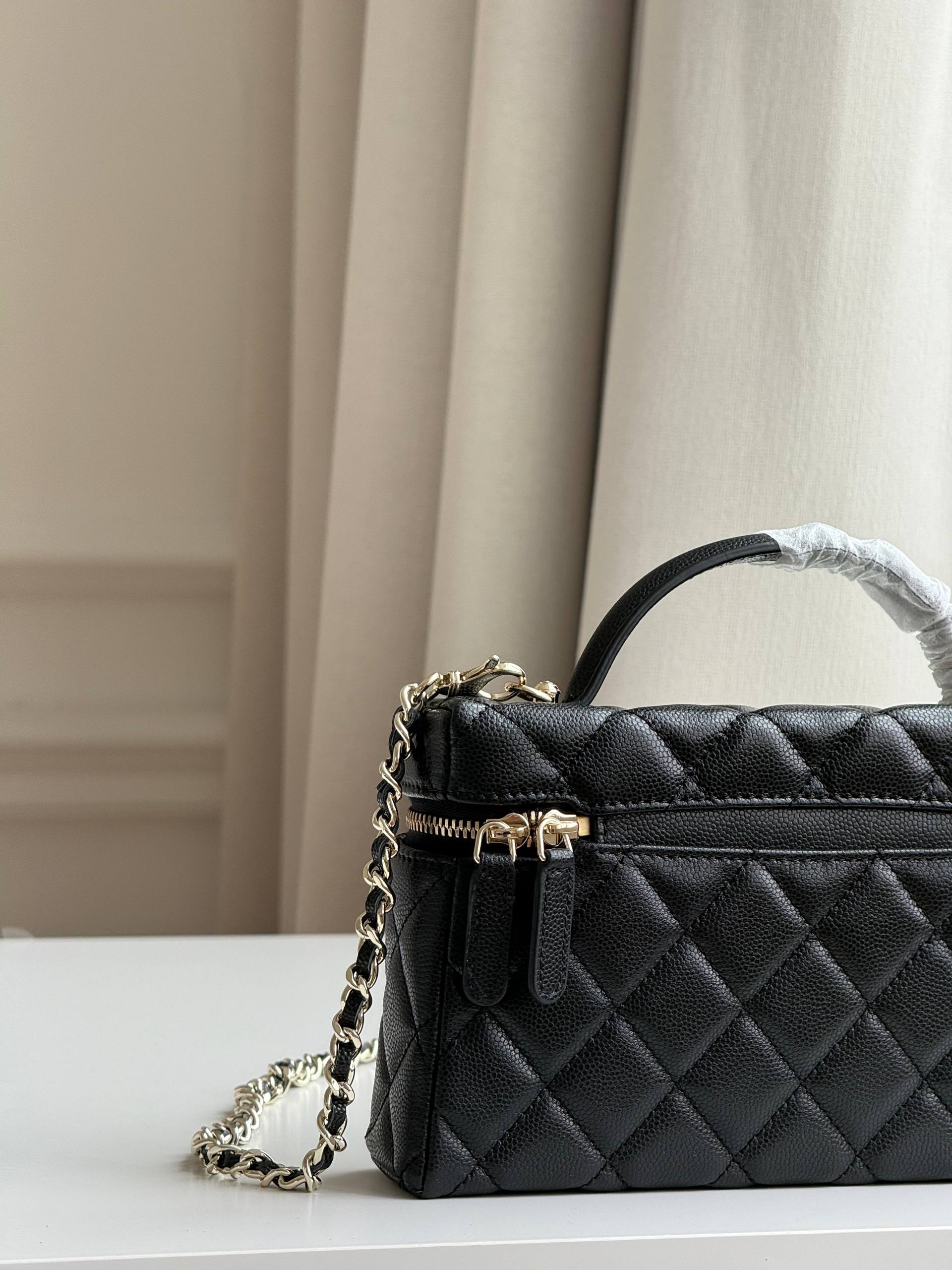 Chanel Caviar Leather Quilted Vanity Case