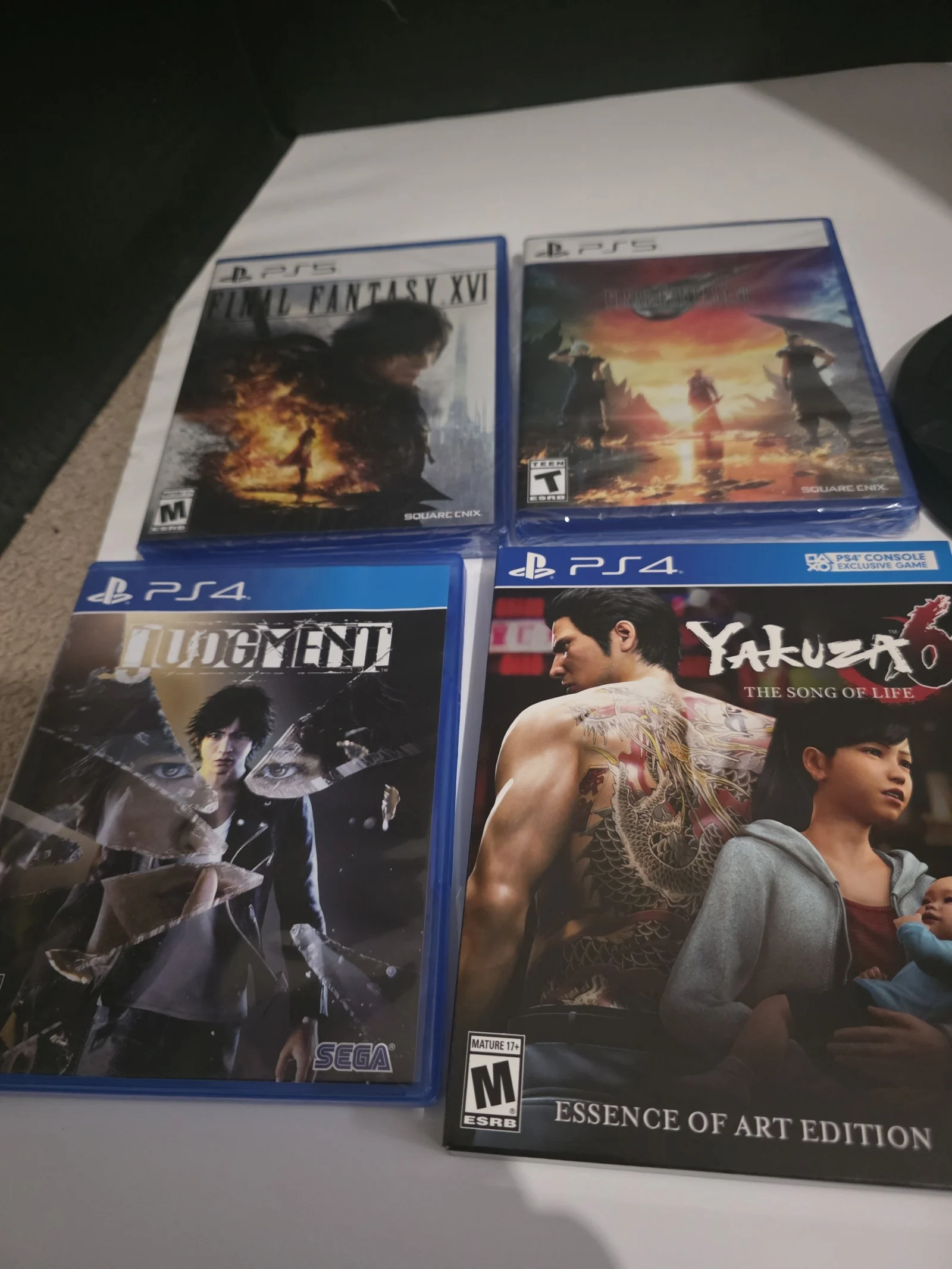 PlayStation 5 disc version 1TB with 4 games. I7PQU