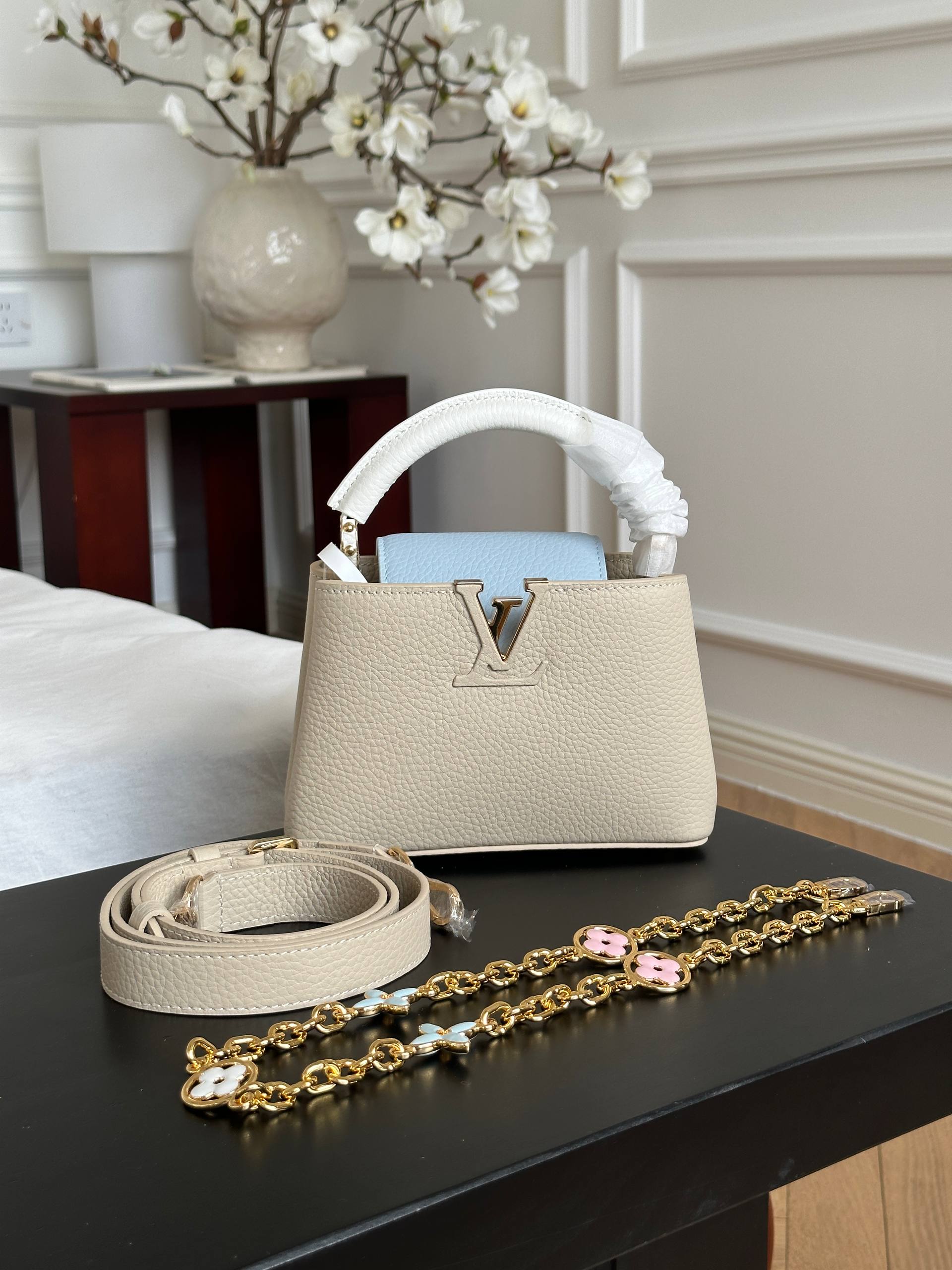 Louis Vuitton Capucines Mini Light Beige Taurillon Leather Handbag with Two Straps