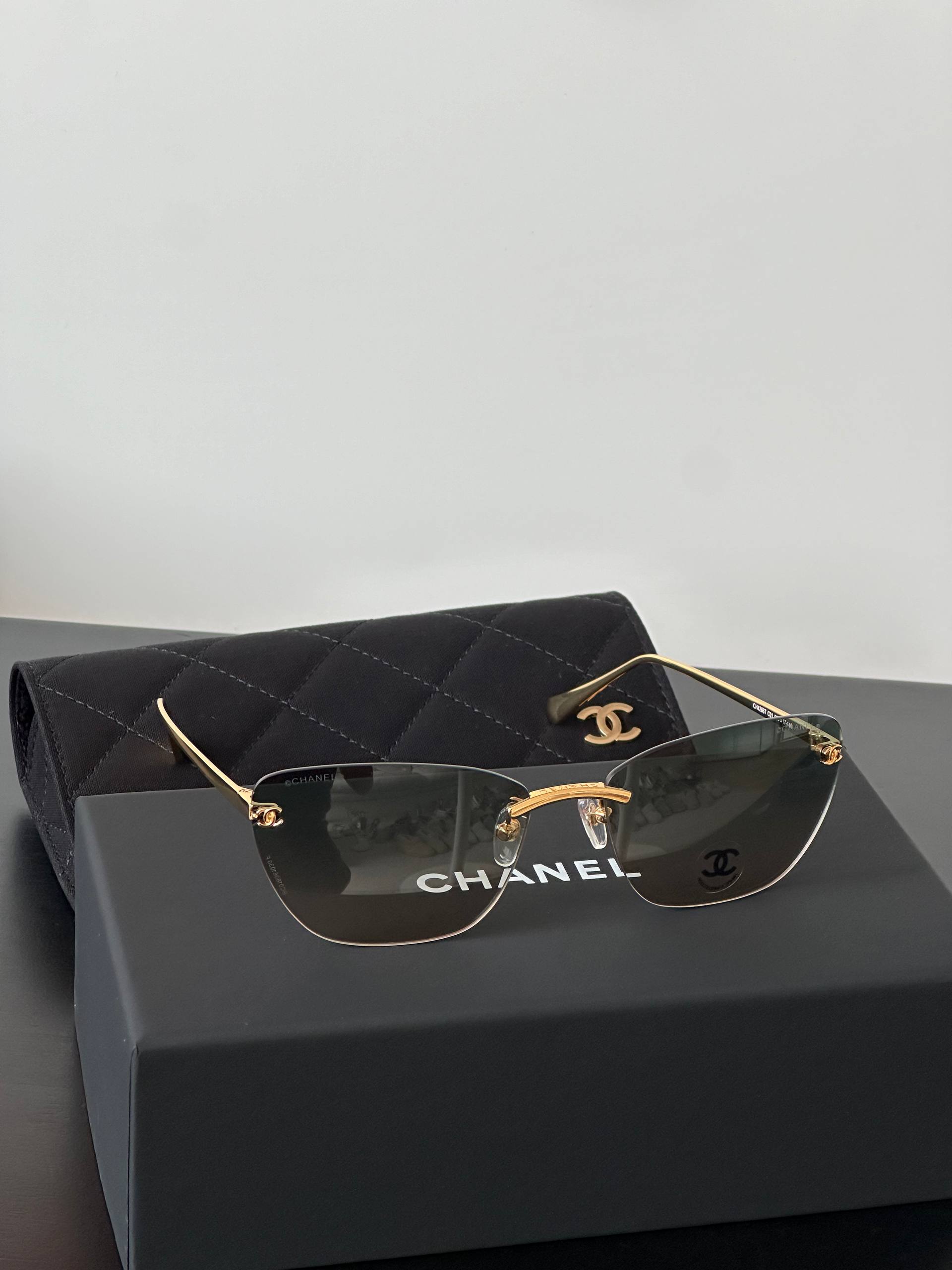 CHANEL Cat Eye Sunglasses CH4286T