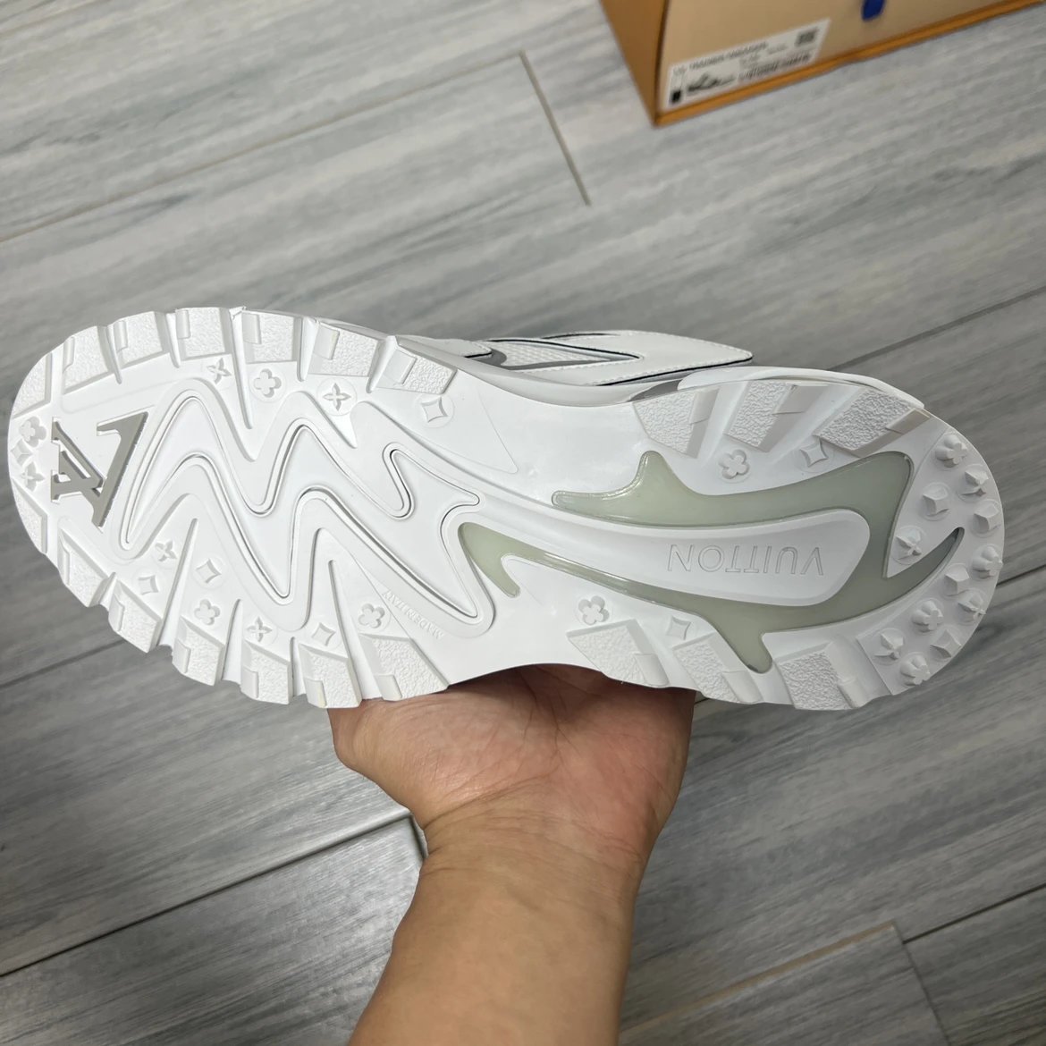 LV Runner Tatic White & Grey