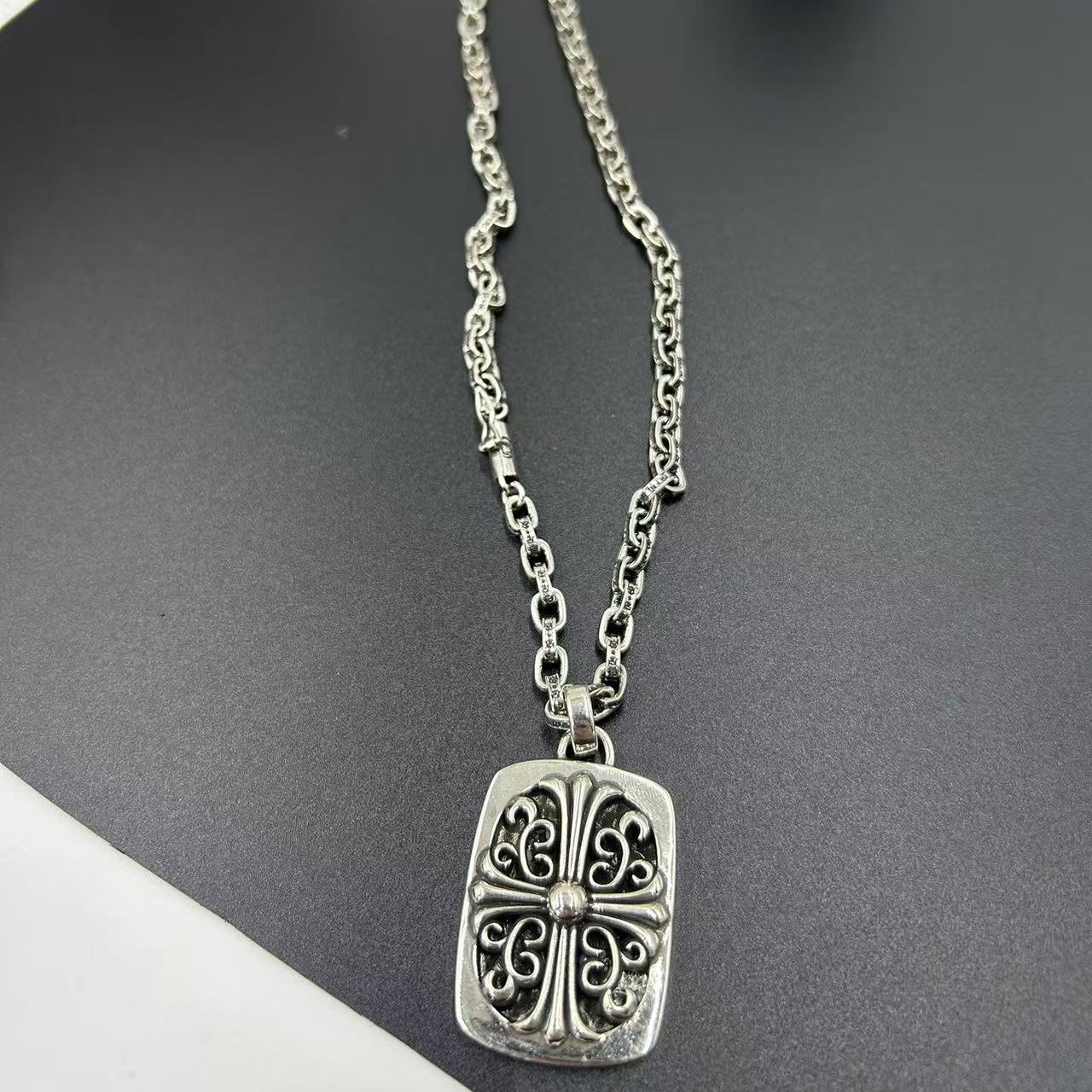 CHROME HEARTS CROSS-PATTERNED MILITARY DOG ​​TAG NECKLACE