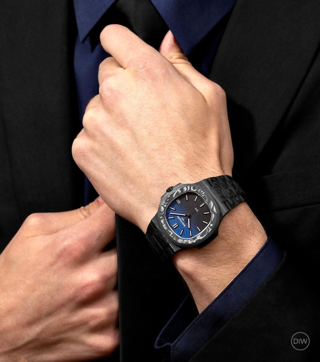 Carbon DiW Patek Philippe Nautilus 5711 BLACK GRAIL G-BLUE【1:1 Replica】