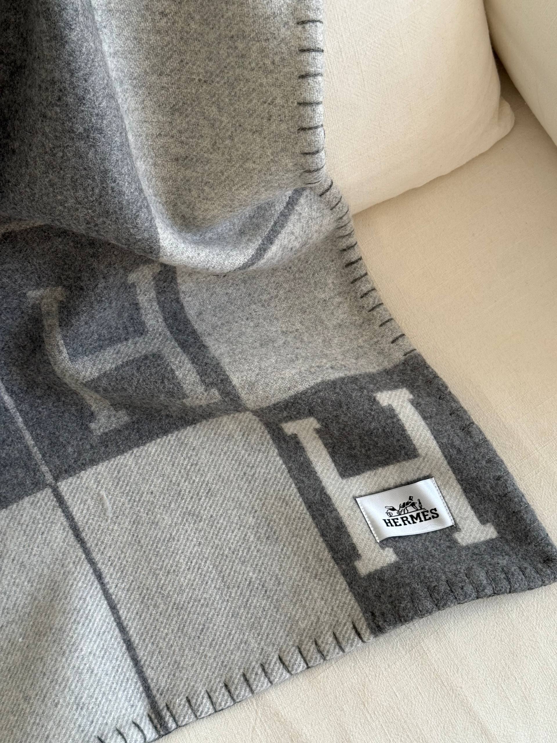 Hermès Avalon III Throw Blanket