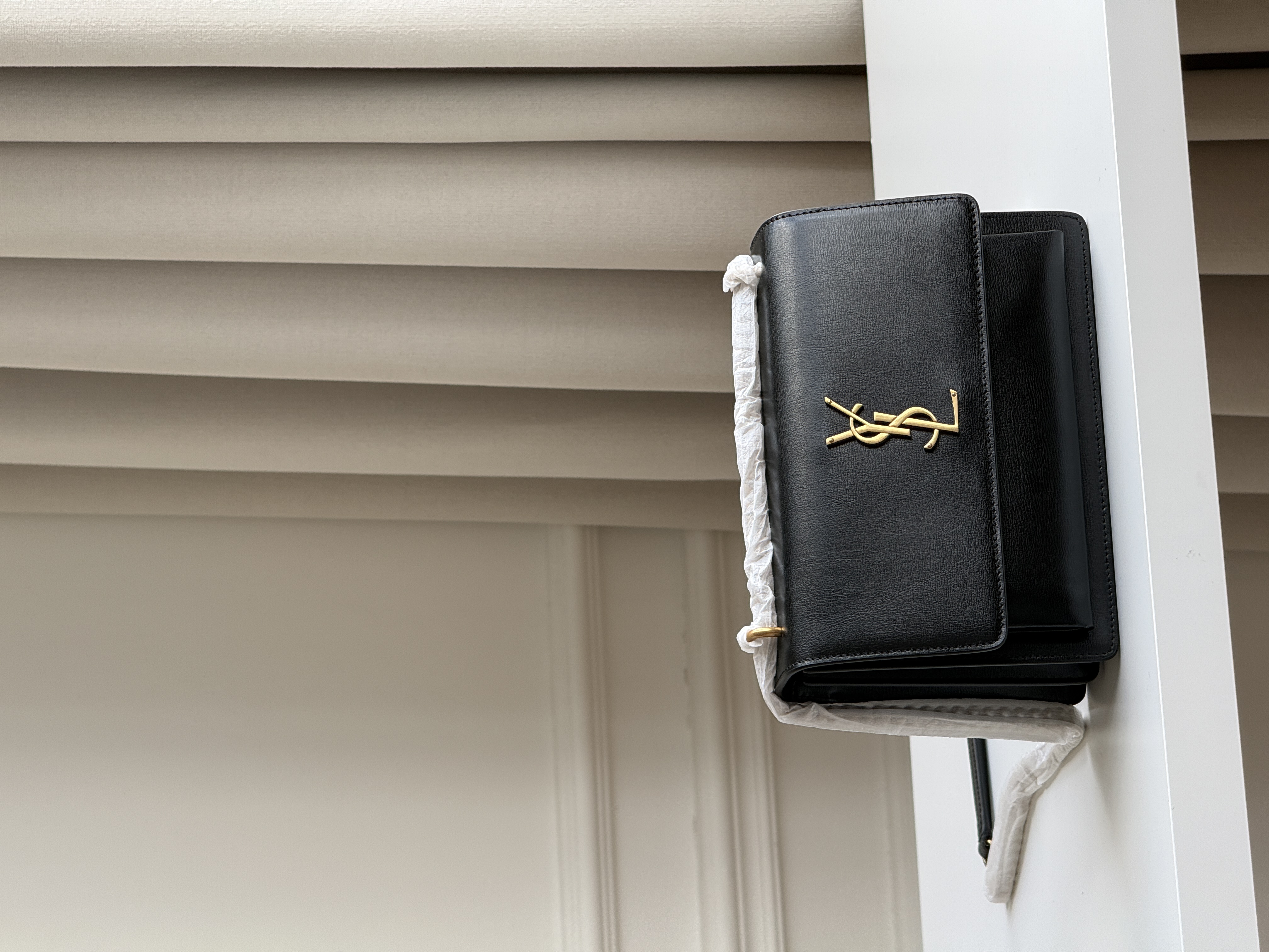 Yves Saint Laurent Black Smooth Calfskin Gold Logo Shoulder Bag