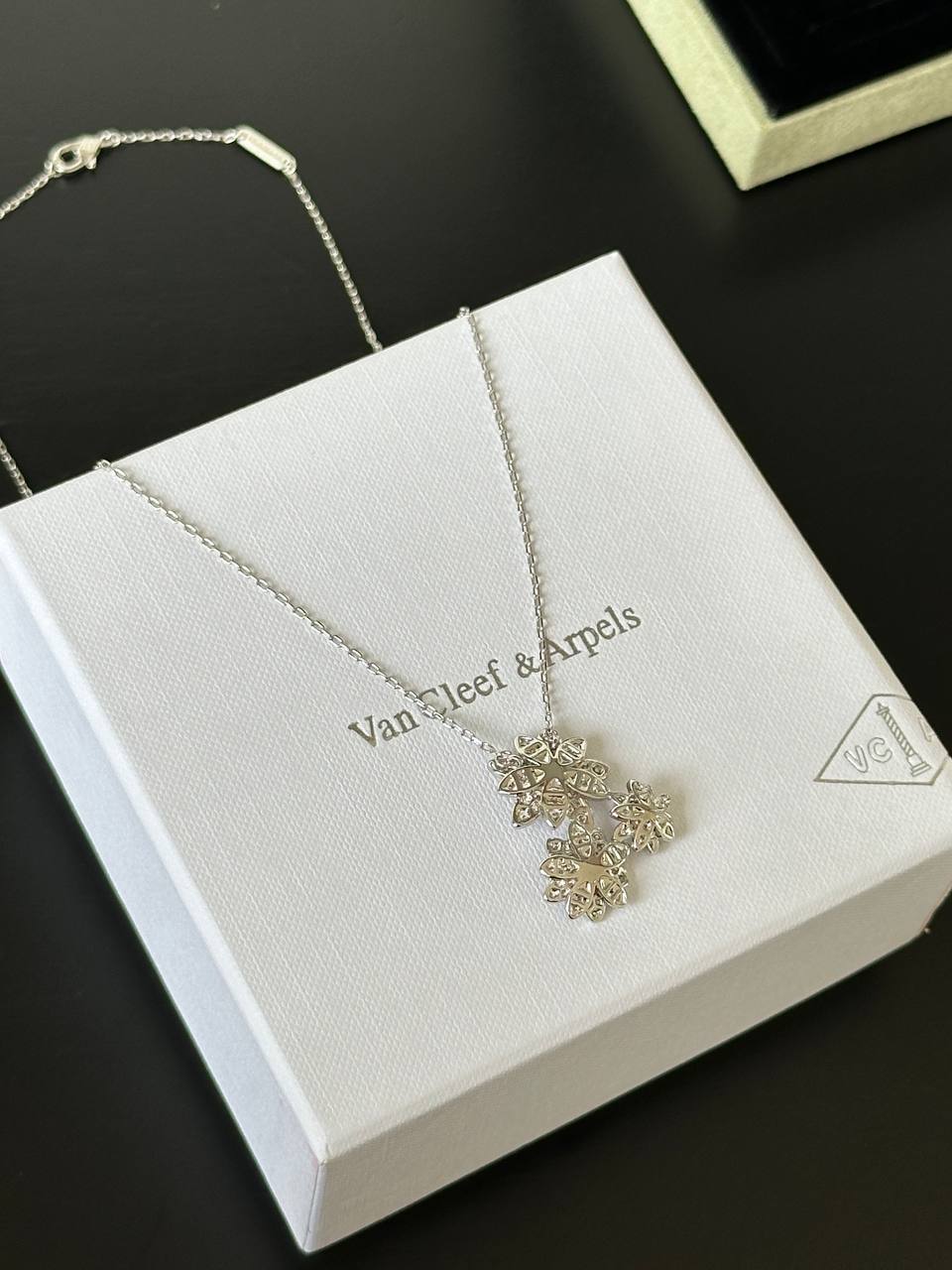 Van Cleef & Arpels Lotus Pendant, 3 Flowers