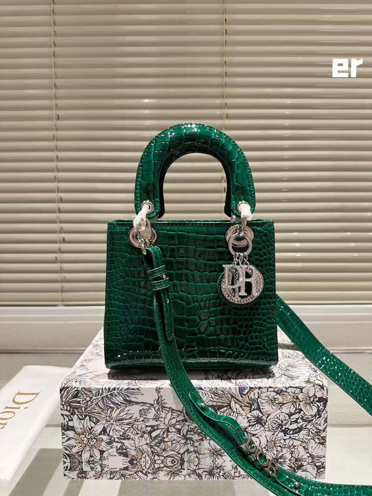 DIOR Lady Dior Diamond Buckle Bag