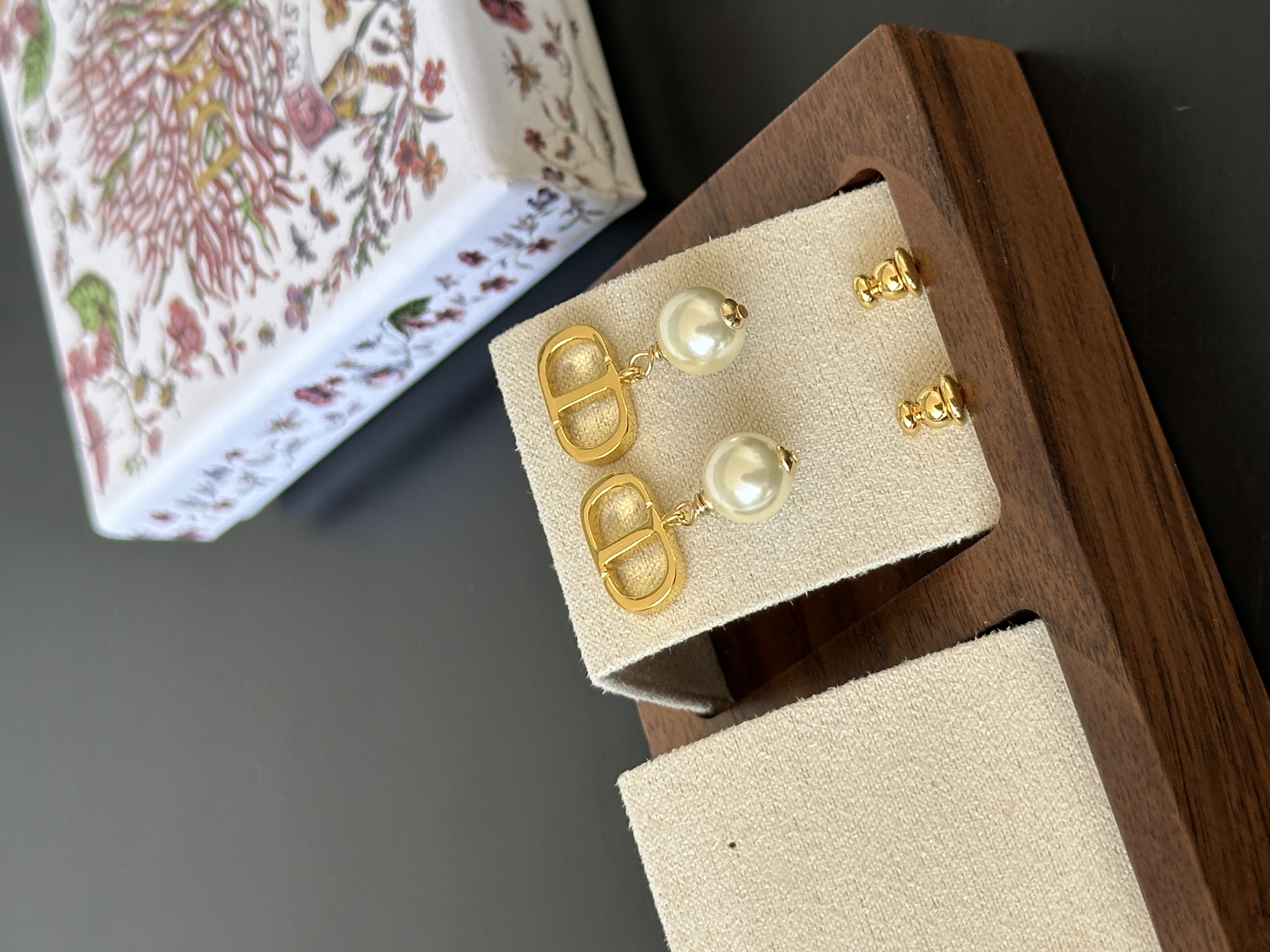 Dior 30 Montaigne CD Dangling Pearl Earrings