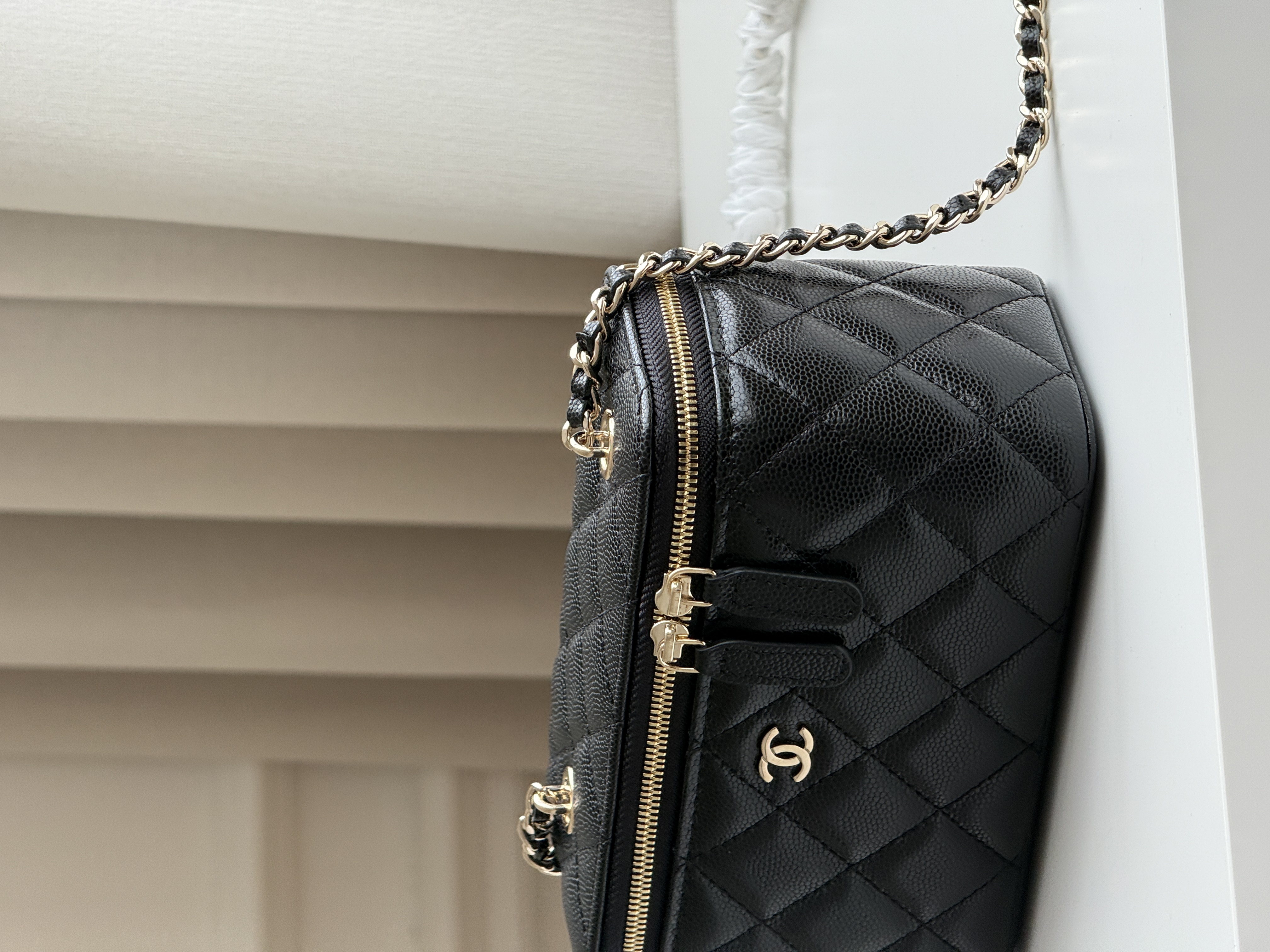 Small Caviar Chanel Vanity Case