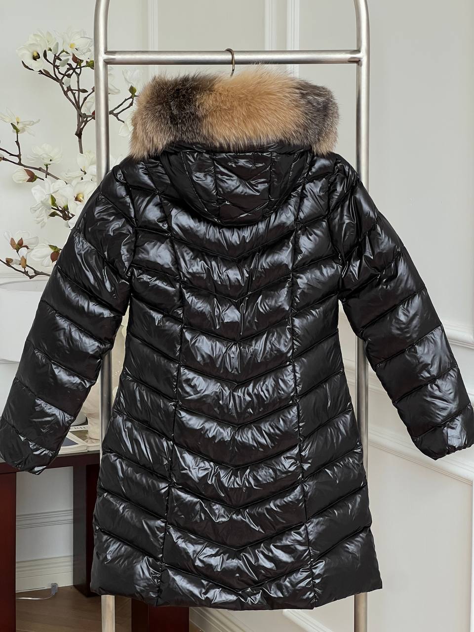 Moncler Black Shiny Fabric Fox Fur Collar Waist-tailored Mid-length Down Jacket