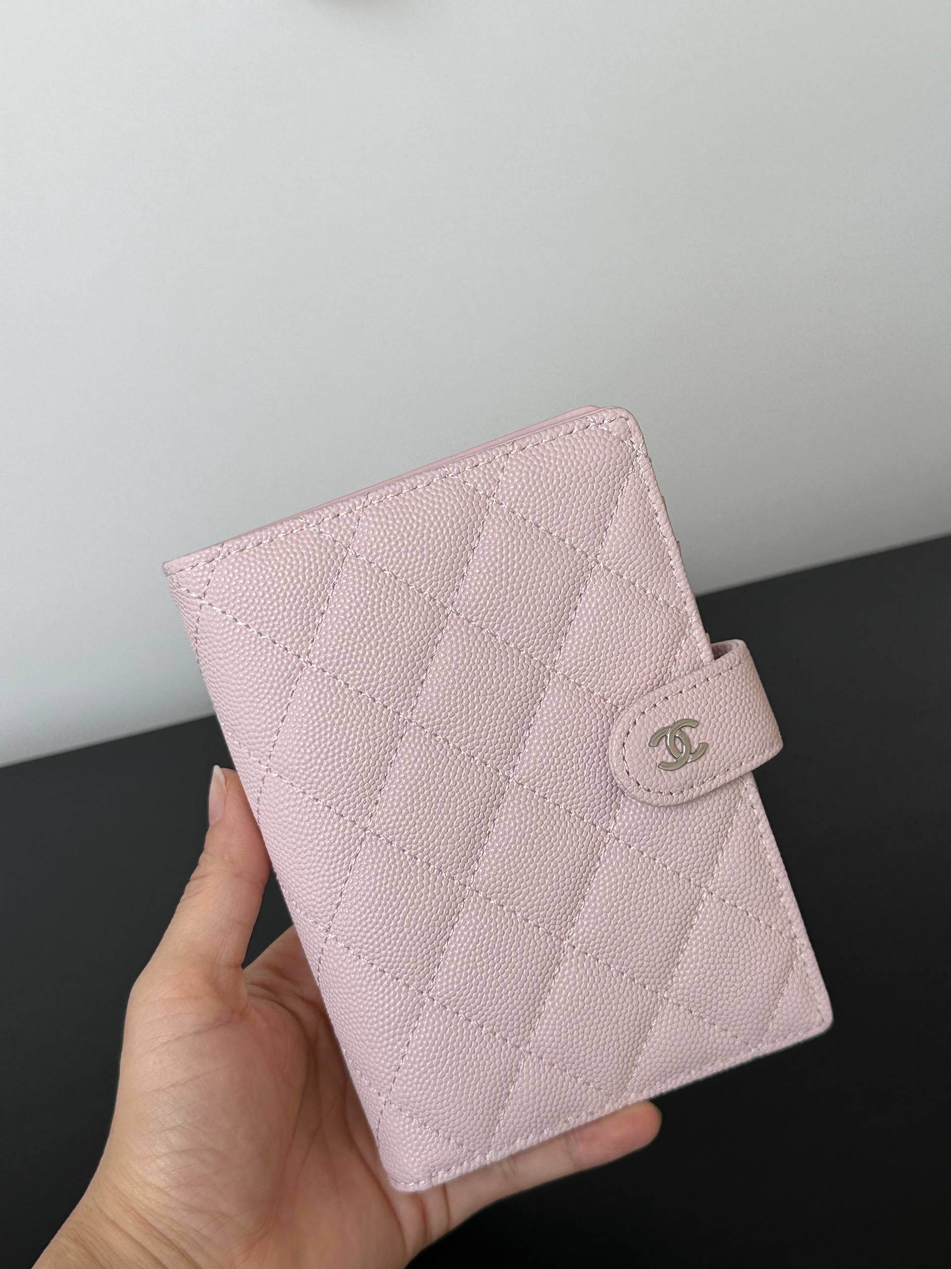 Chanel Caviar Quilted CC Snap Bifold Wallet / Agenda Cover