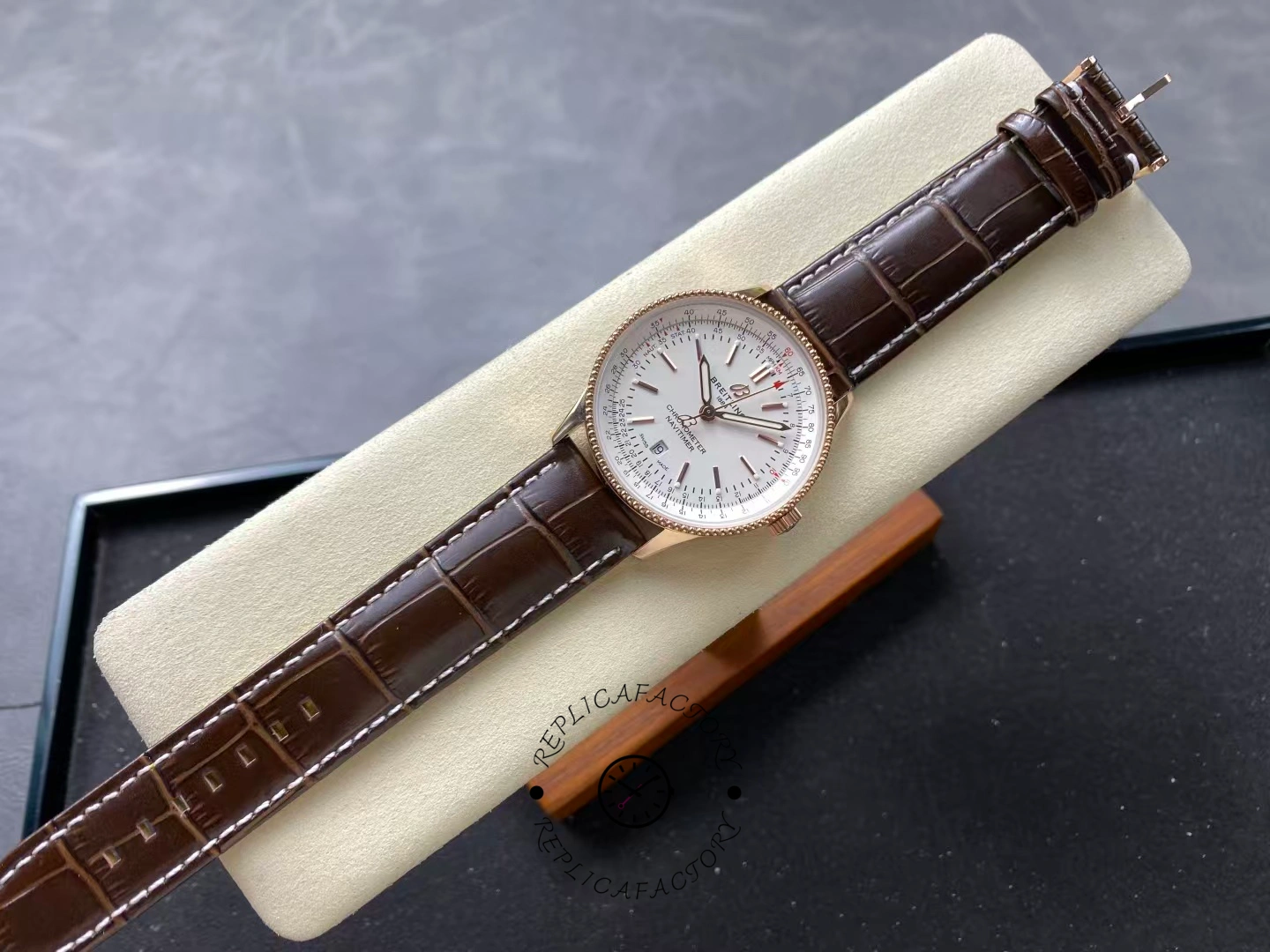 Breitling Navitimer Automatic 41 Rose Gold R17326211G1P1 Replica Men's Casual Watch