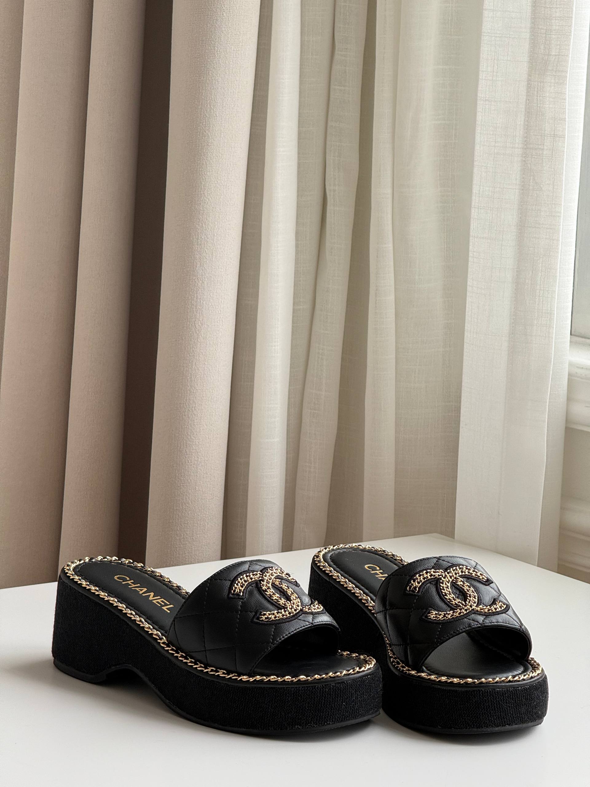 CHANEL Quilted Leather CC Logo Chain-Trim Wedge Slide Sandals