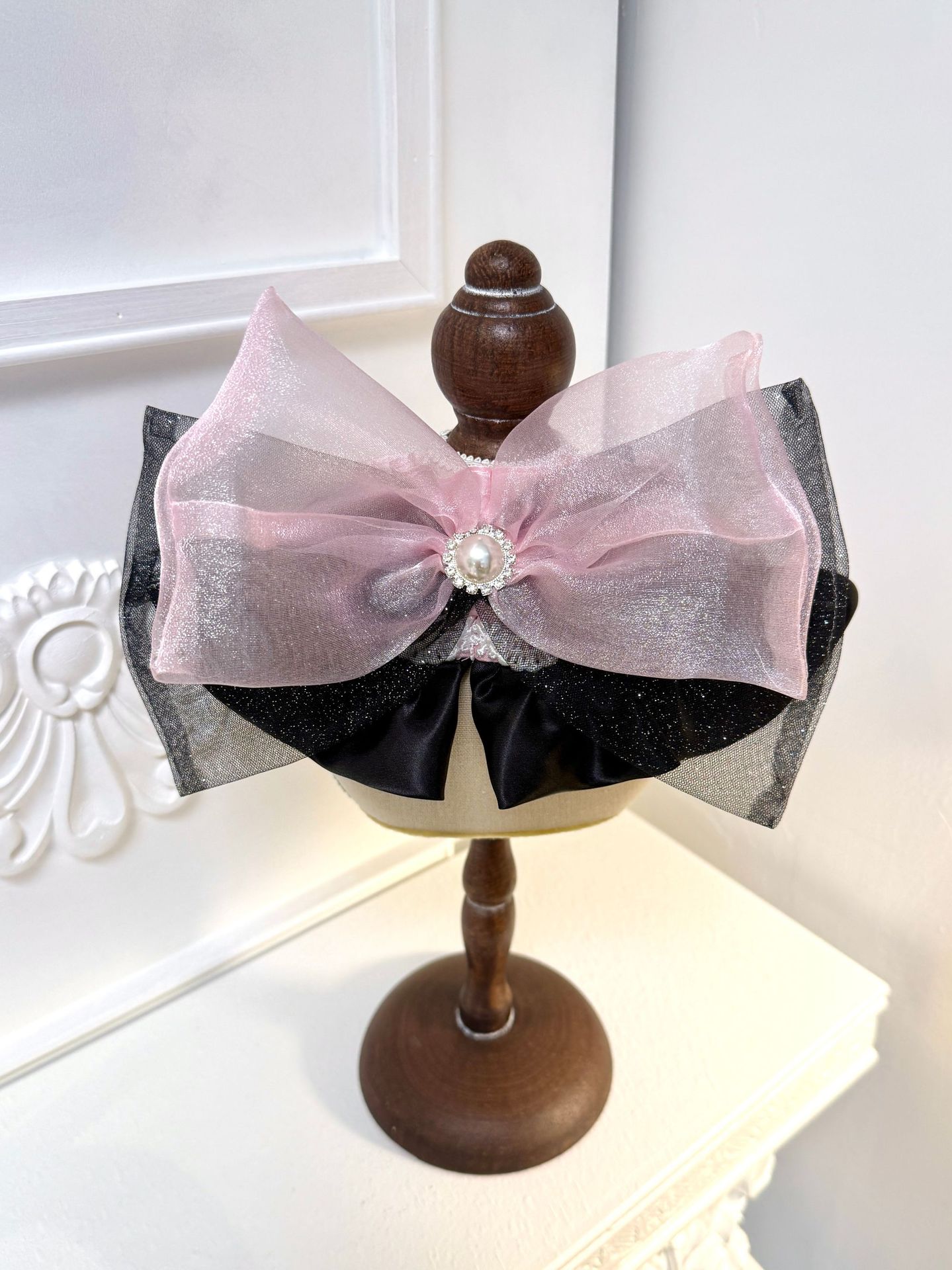 Hand-crafted Black Pink Lace Ruffle Pet Bib Bow Gemstone Chain Decor Elastic Neck Scarf - MAISONKAIRON