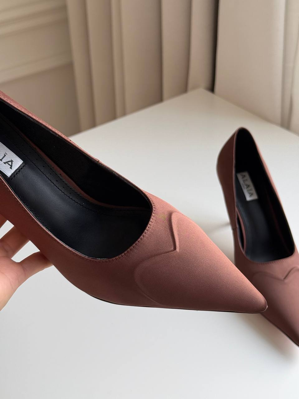 ALAÏA Le Cœur 3D Satin Pointed-Toe Pumps