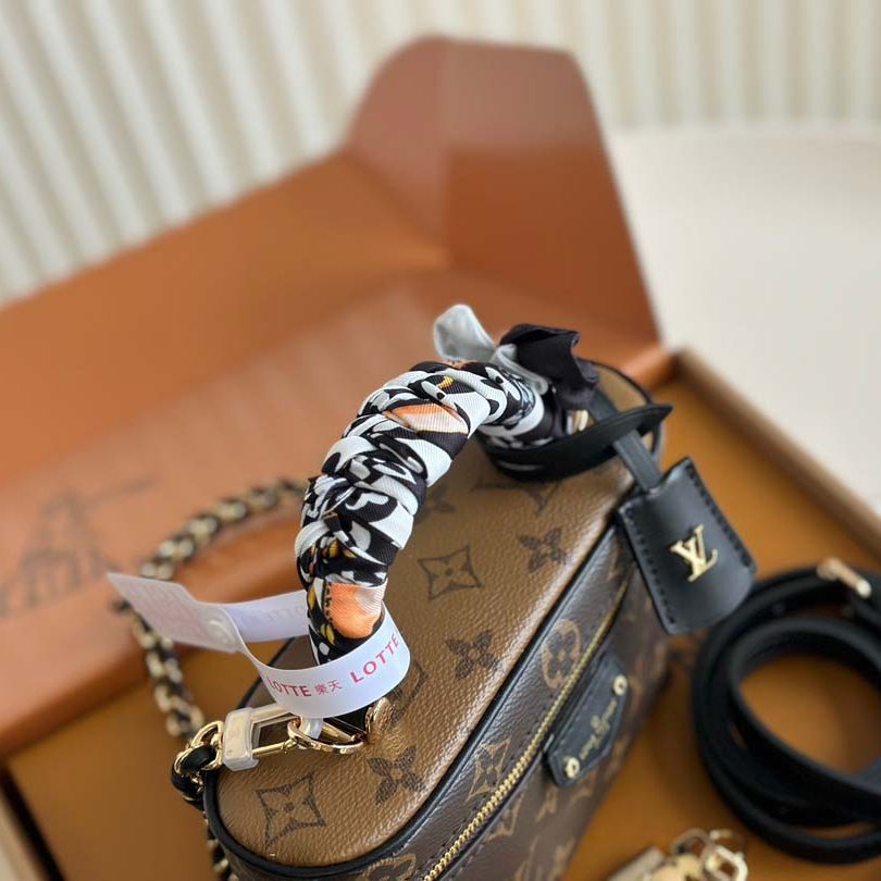 VANITY CHAIN POUCH MONOGRAM 19X12CM