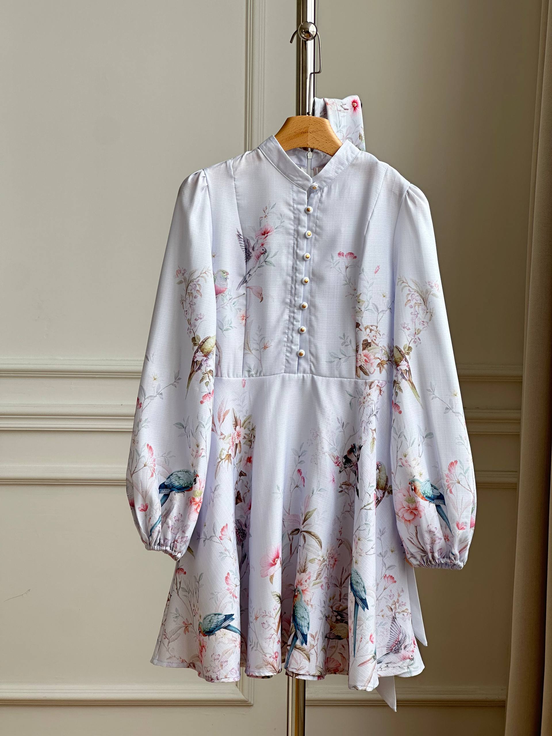 Floral and Bird Printed Stand Collar Waist-tightened Short Dress