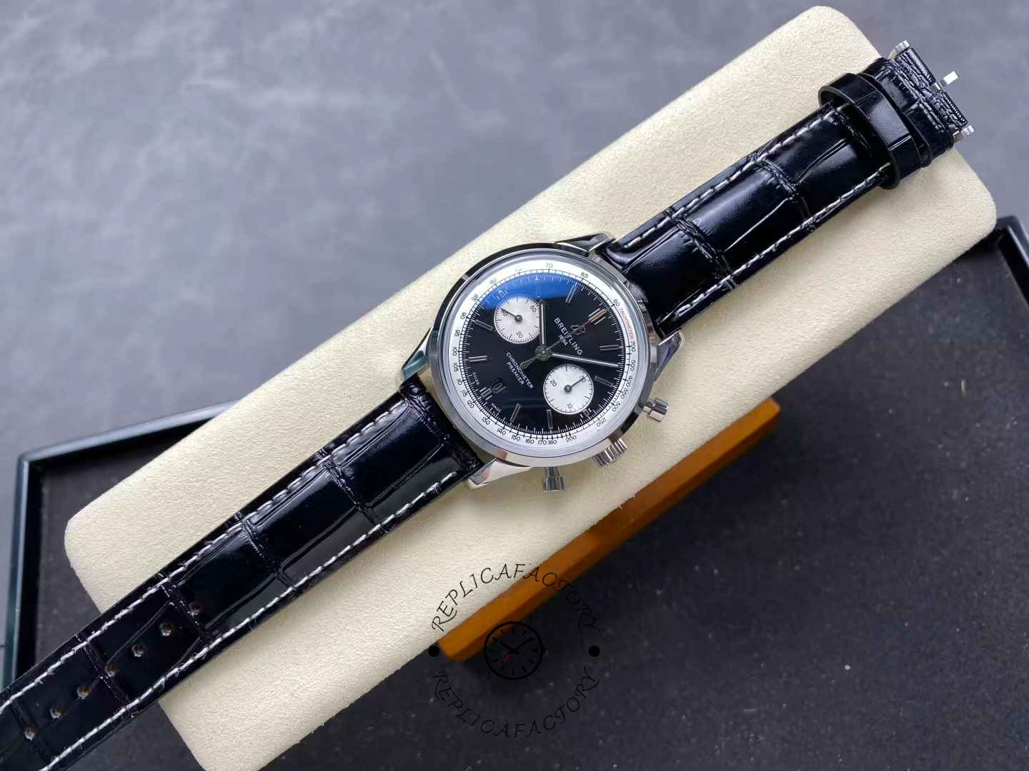 Breitling Premier B01 Chronograph AB0118371B1P2 42mm Replica