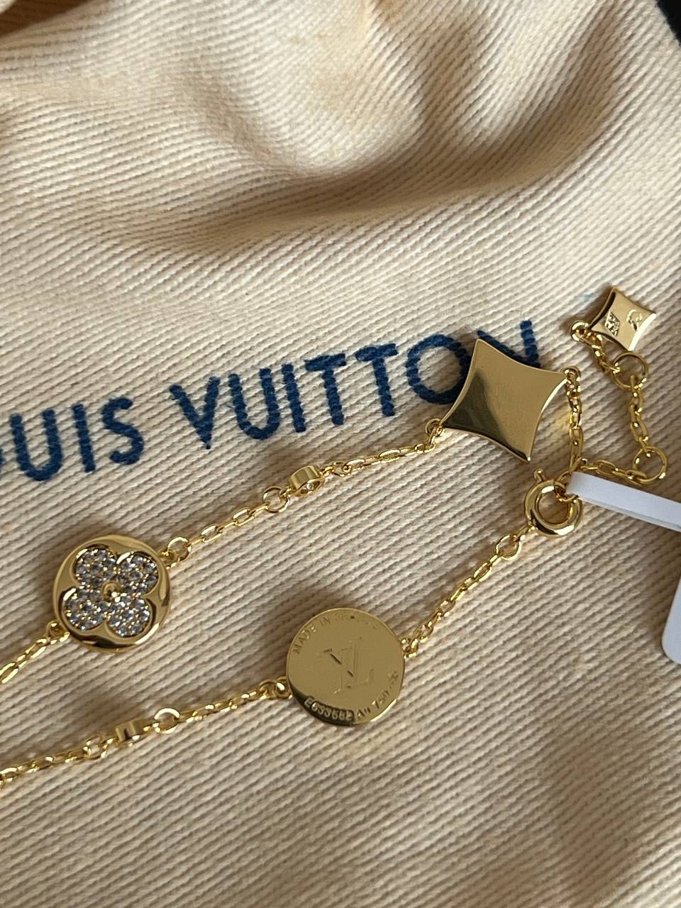 Louis Vuitton Gold Chain Turquoise Enamel Crystal Four-Leaf Clover Adjustable Bracelet