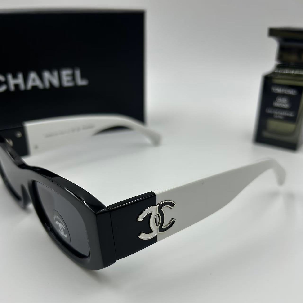 RECTANGLE SUNGLASSES