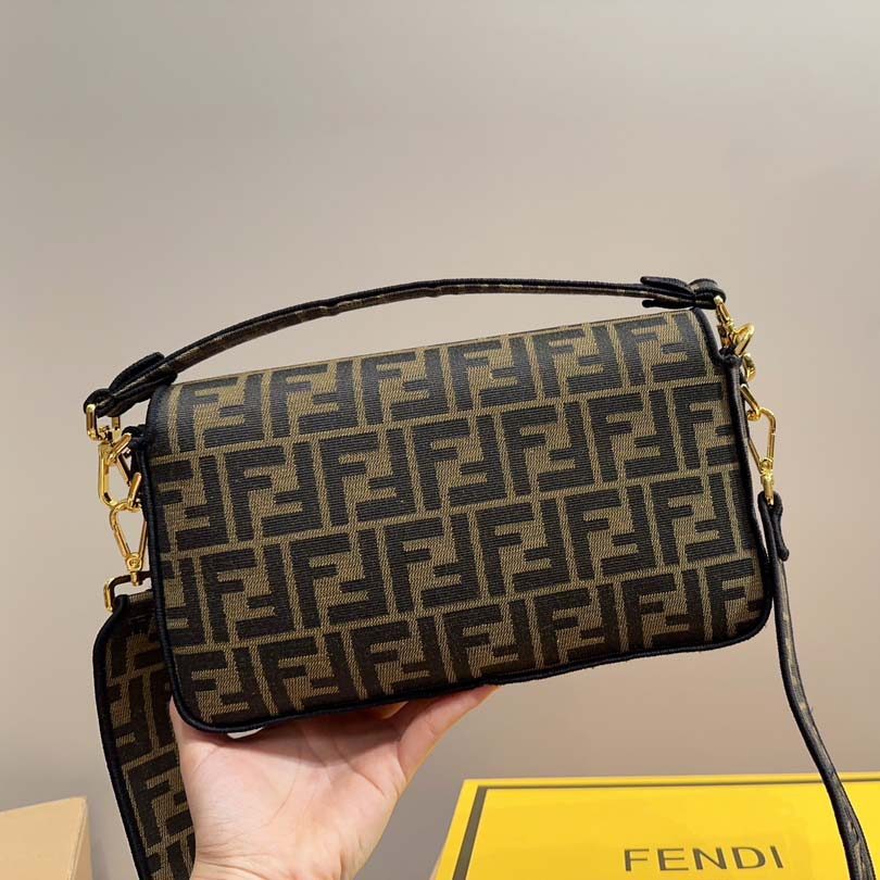 FENDI BAGUETTE BROWN 27CM
