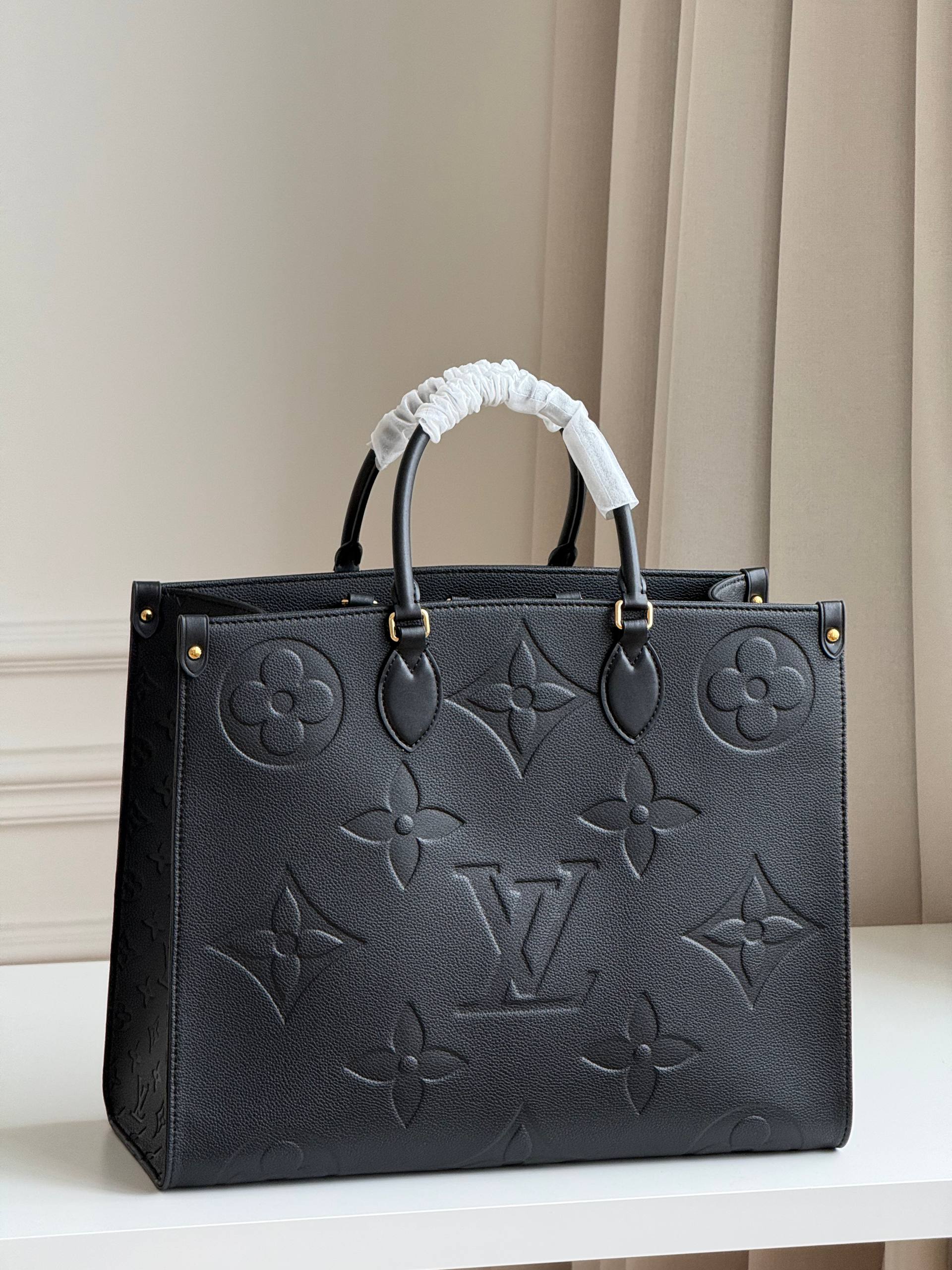 Louis Vuitton OnTheGo MM Tote Bag