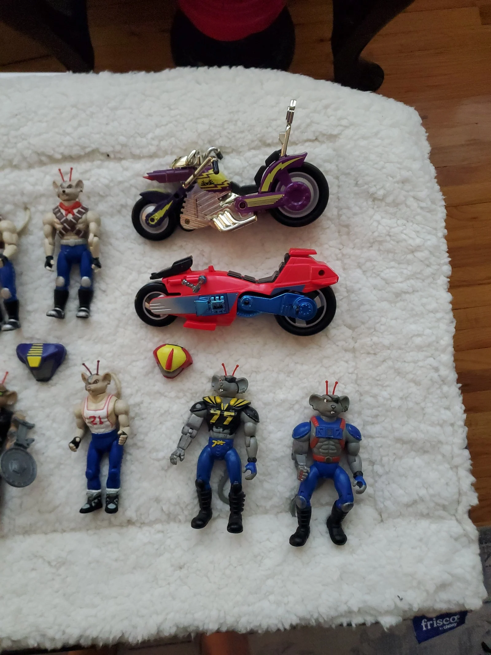 VINTAGE LOT OF BIKER MICE WITH SOME RARE R4ZC4